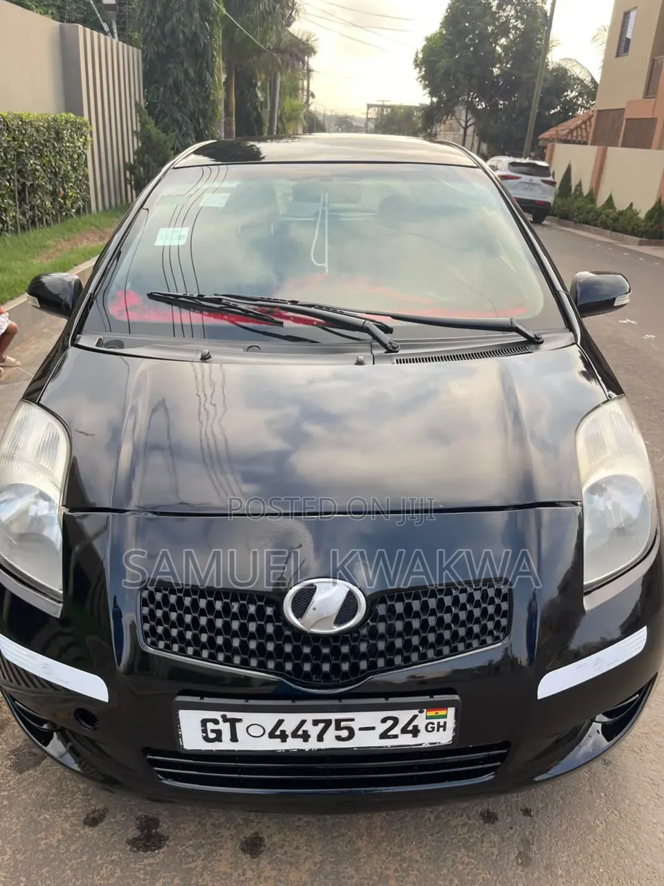 Toyota Vitz 2010 Black