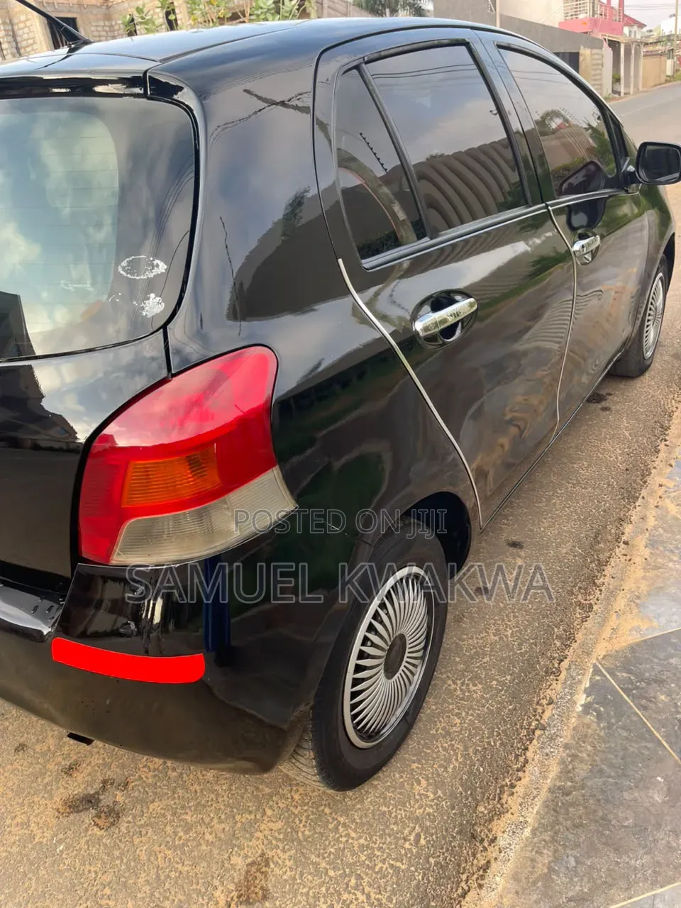 Toyota Vitz 2010 Black
