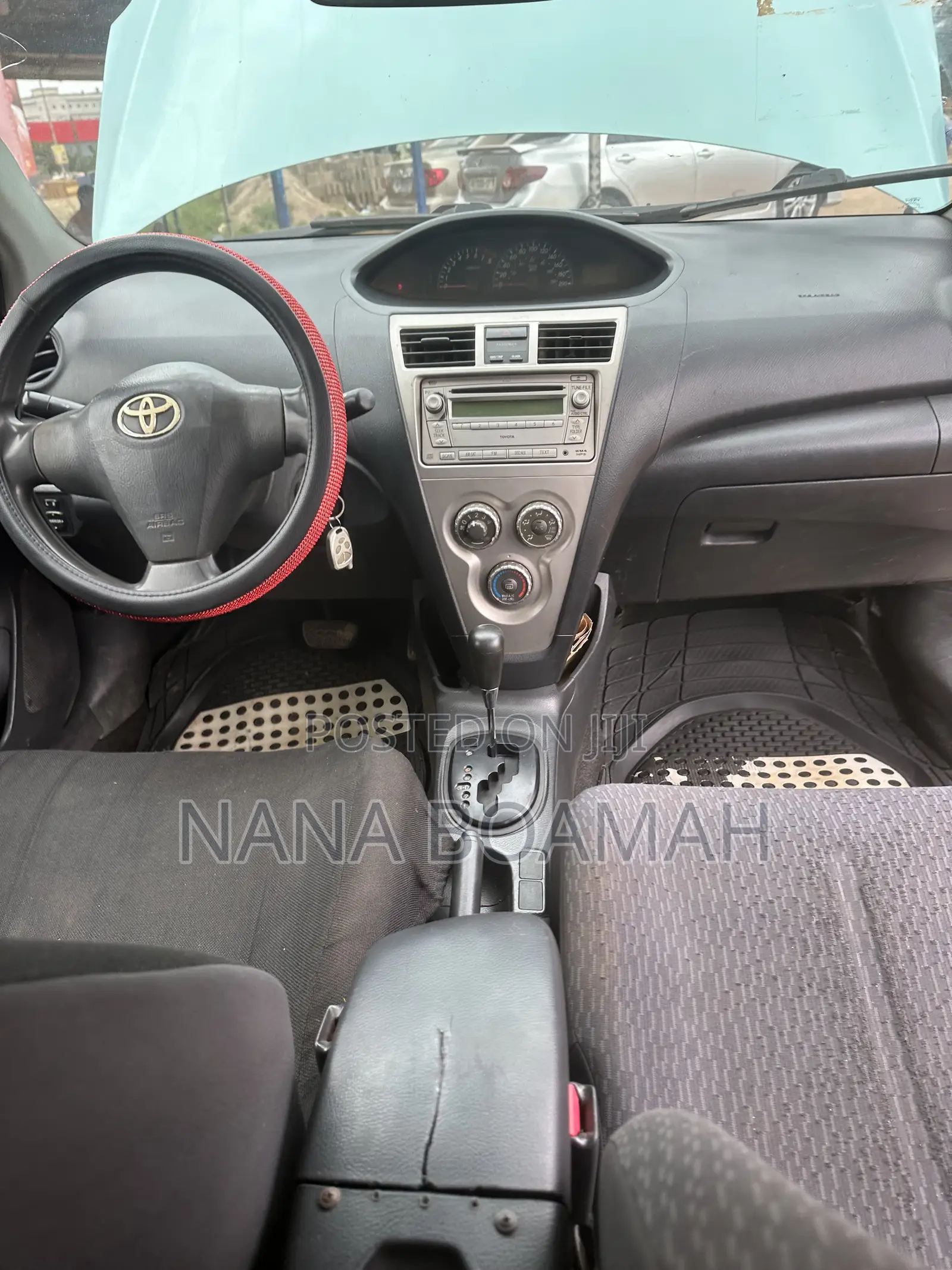 Toyota Yaris 2010 Green