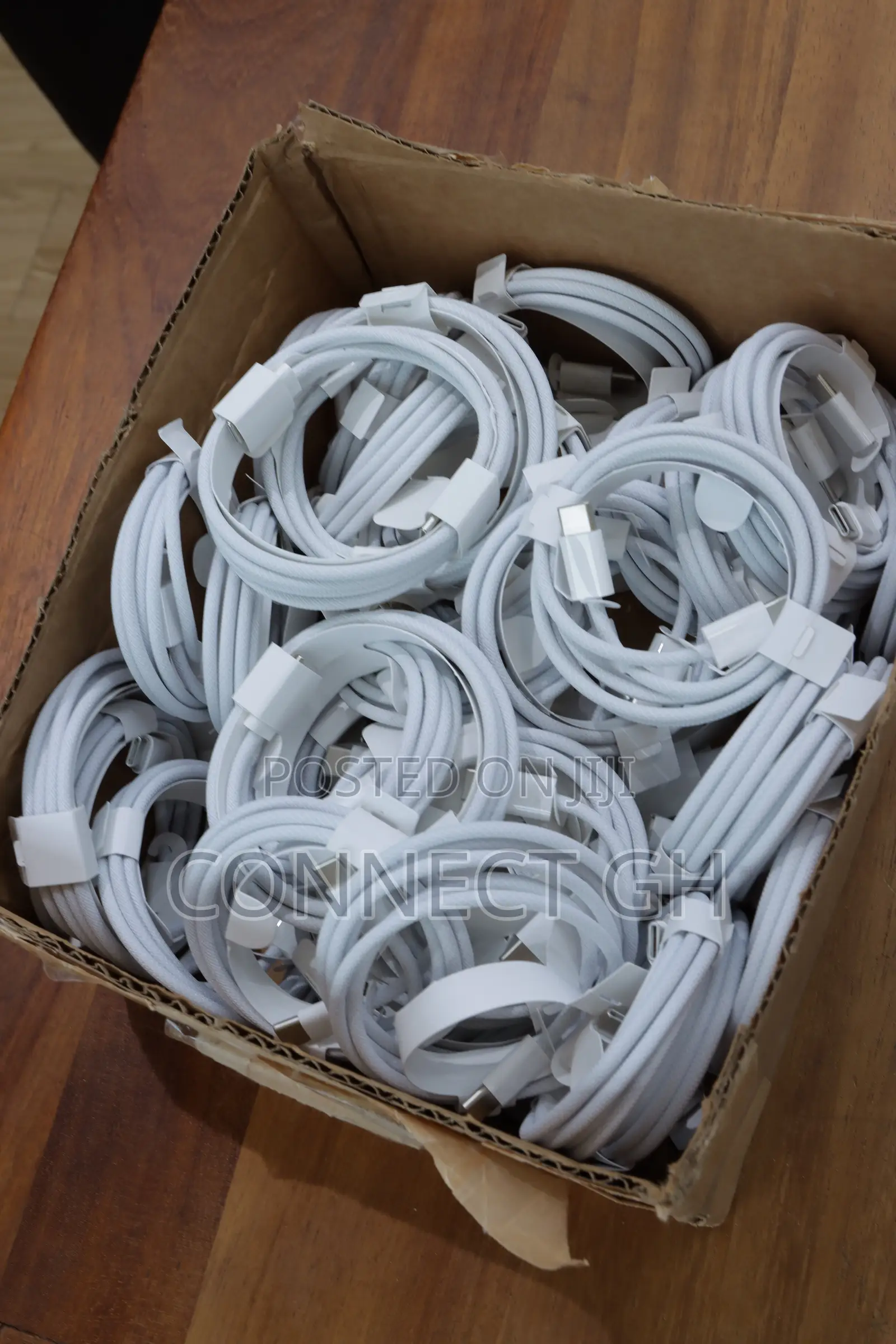 Apple - USB-C Woven Charge Cable (1m) - White