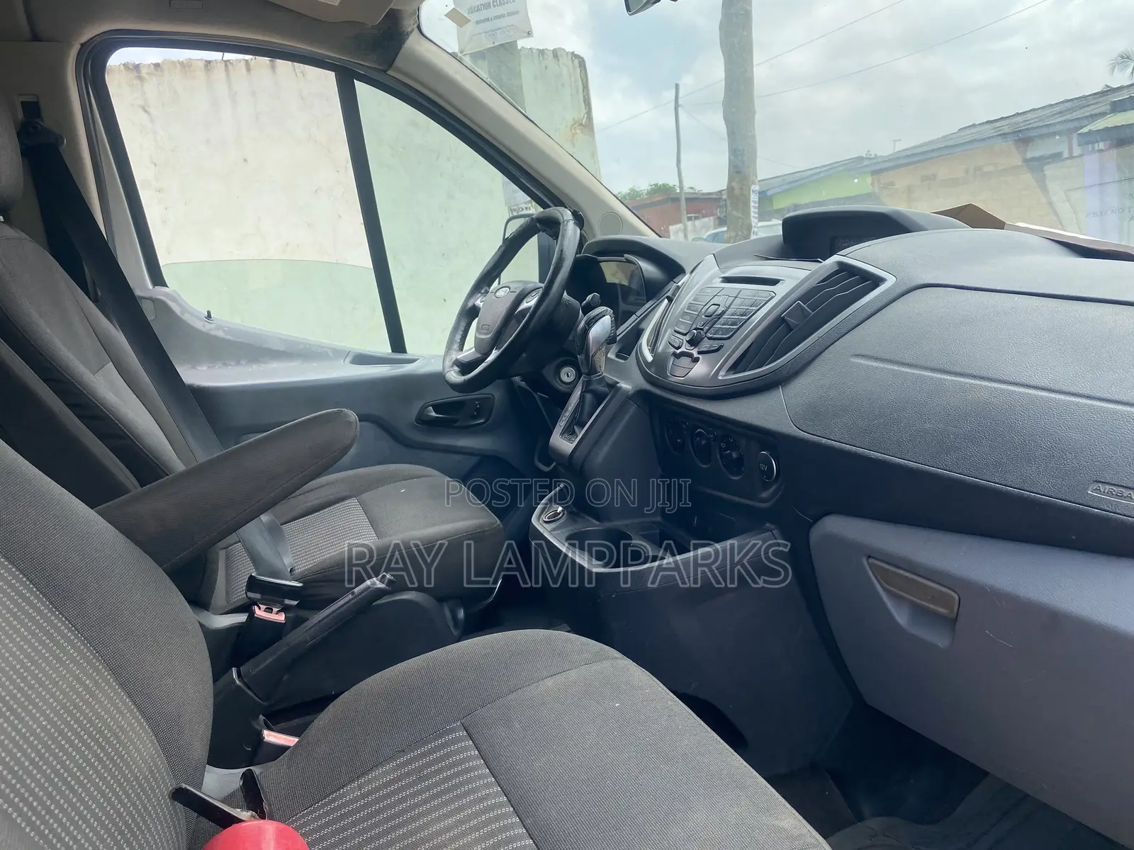 Ford Transit-350 2017 Silver