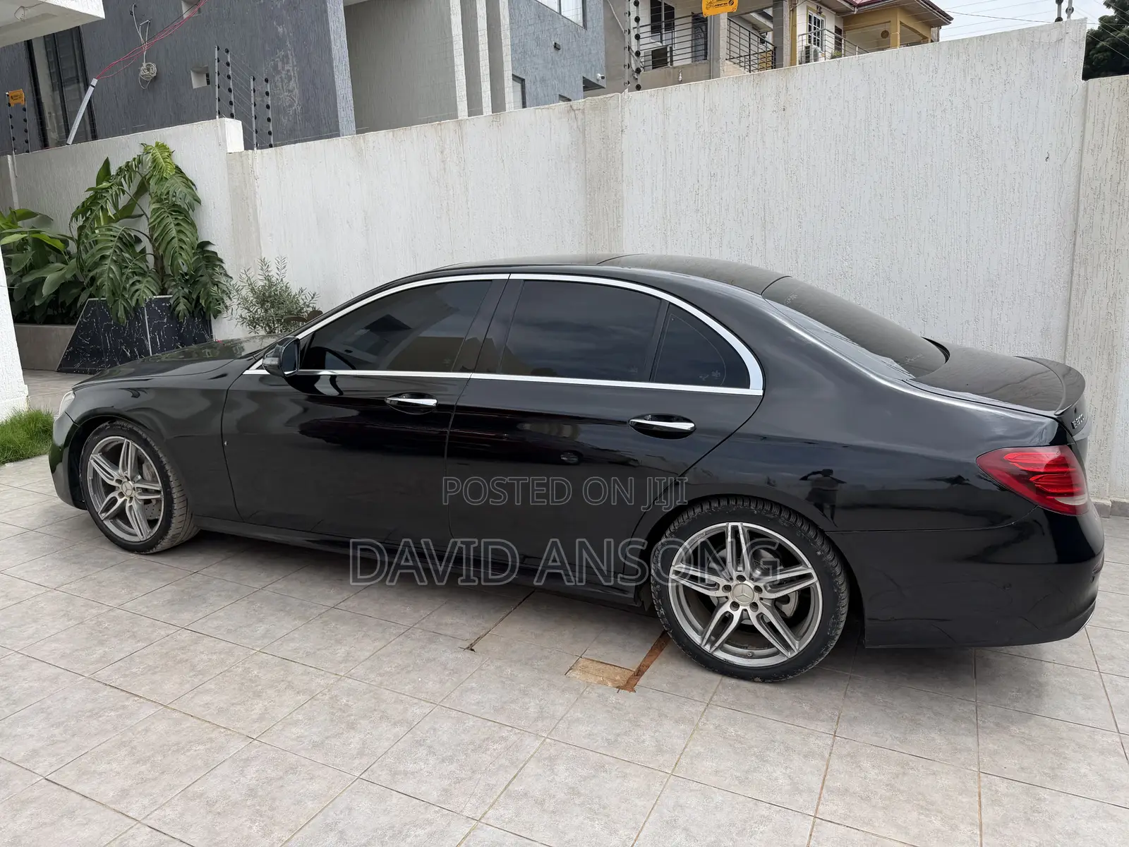 Mercedes-Benz E300 2017 Black