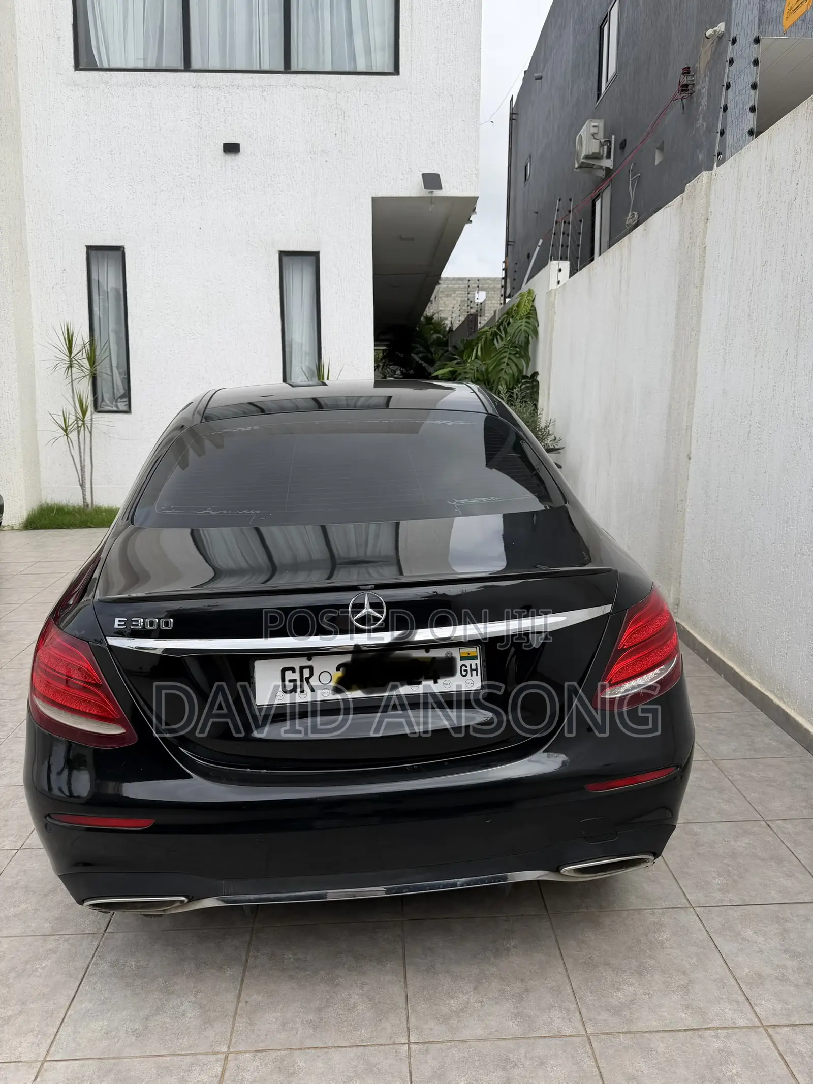 Mercedes-Benz E300 2017 Black