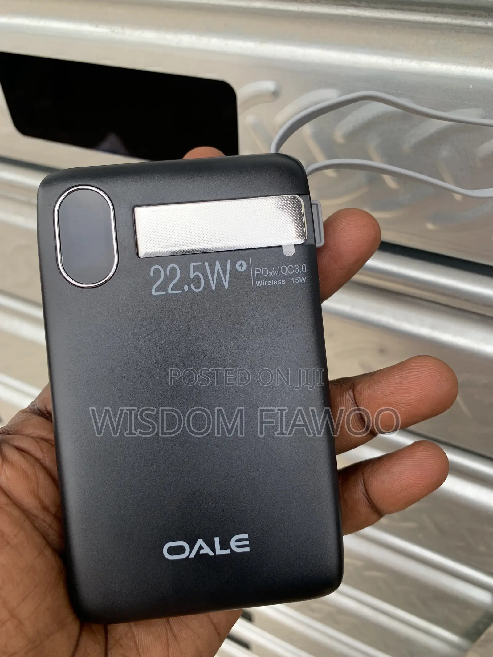 OALE iMagsafe 1 Wireless Powerbank