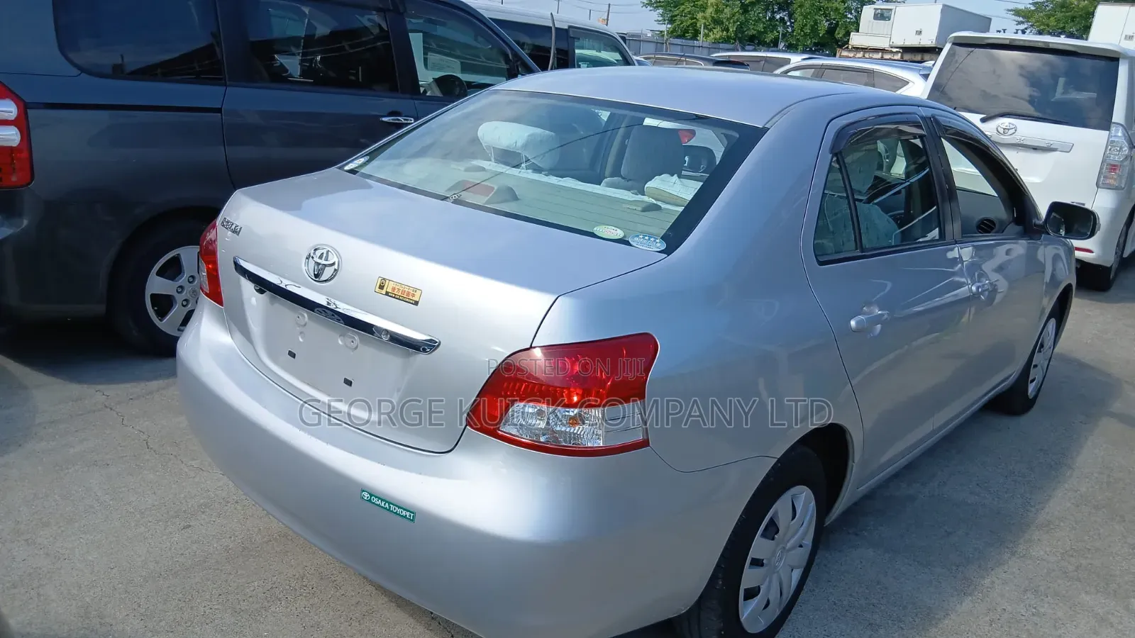 Toyota Belta 2010 Silver