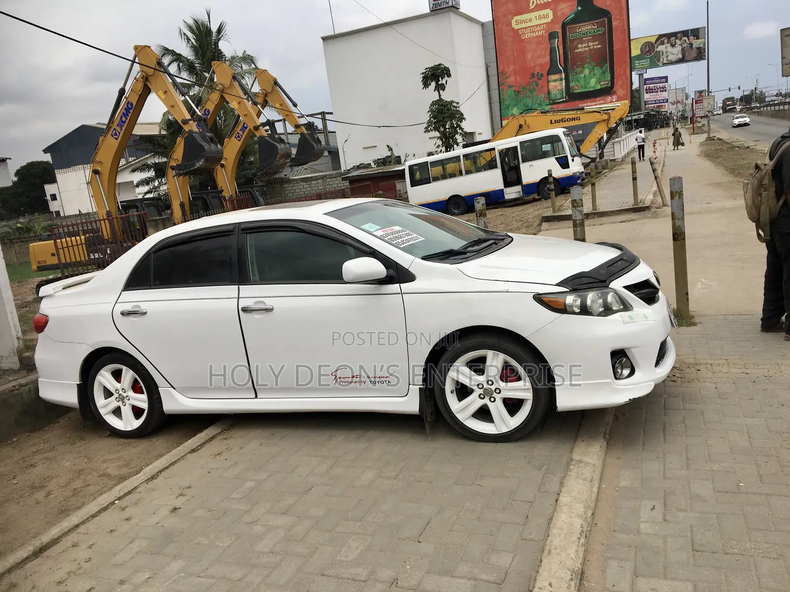 Toyota Corolla S 4dr Sedan (1.8L 4cyl 4A) 2013 White