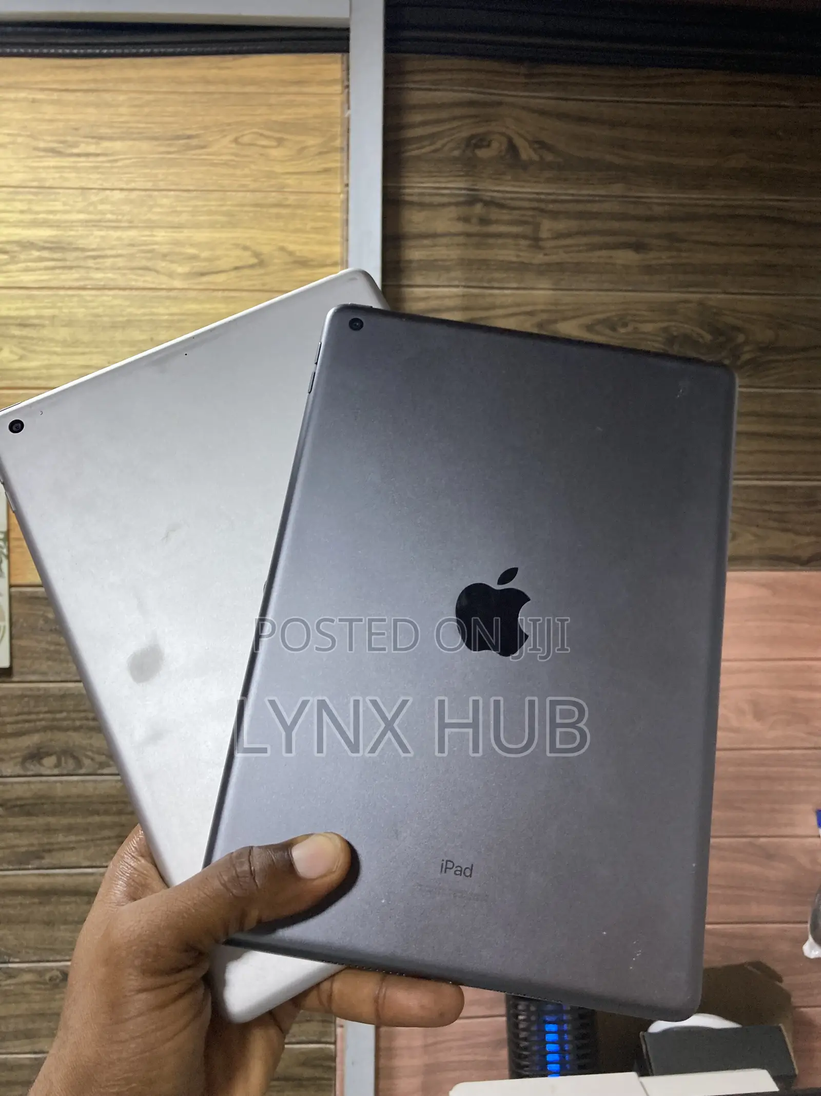 Apple iPad 10.2 (2019) 32 GB Gray