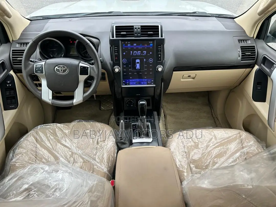 Toyota Land Cruiser Prado 2.7 2017 Pearl
