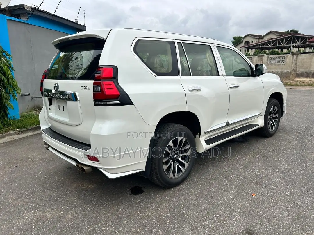 Toyota Land Cruiser Prado 2.7 2017 Pearl
