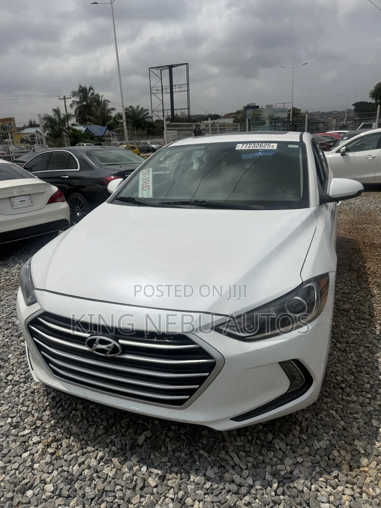 Hyundai Elantra Limited Sedan FWD (2.0L 4cyl 6A) 2017 White