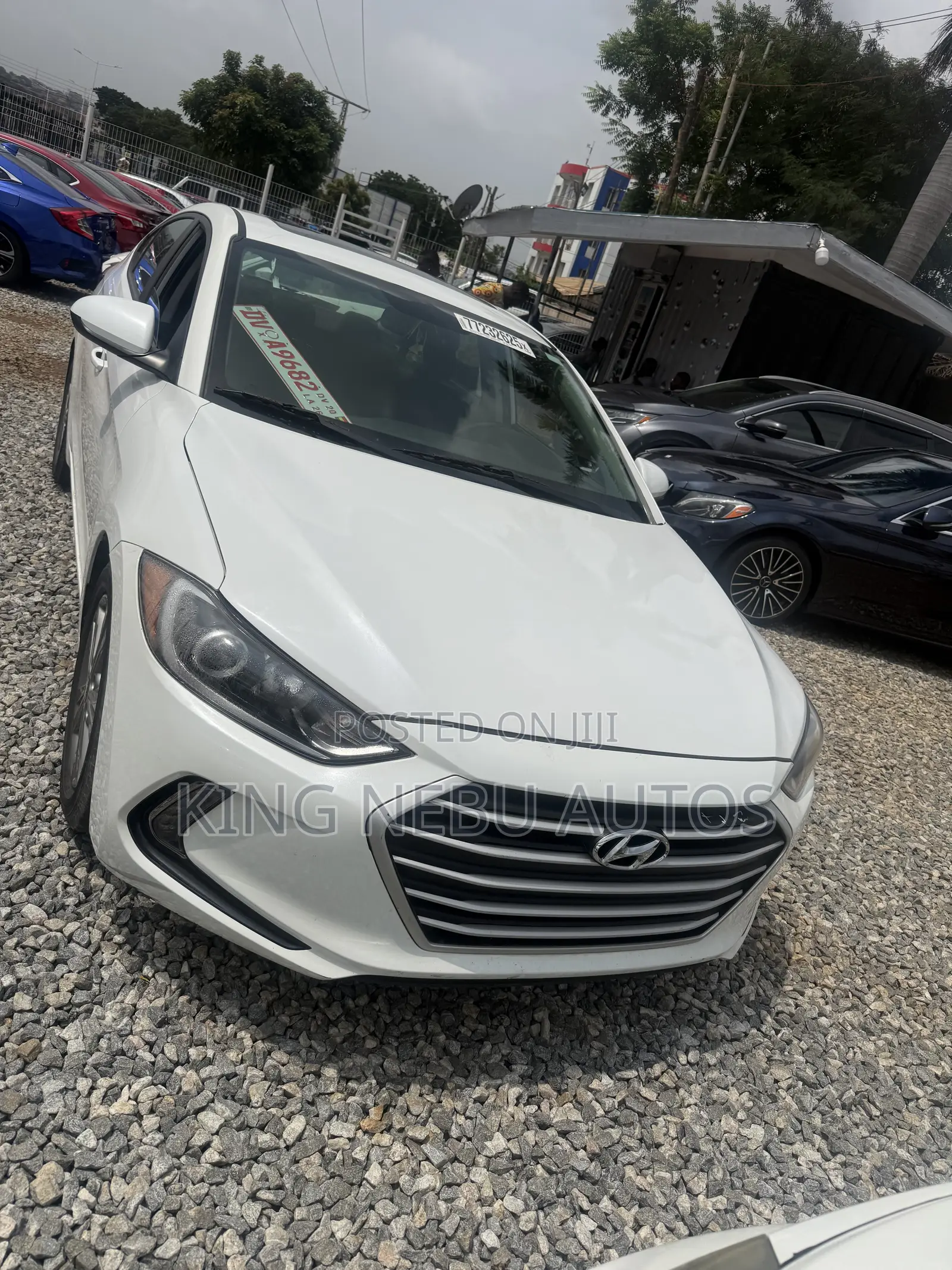 Hyundai Elantra Limited Sedan FWD (2.0L 4cyl 6A) 2017 White