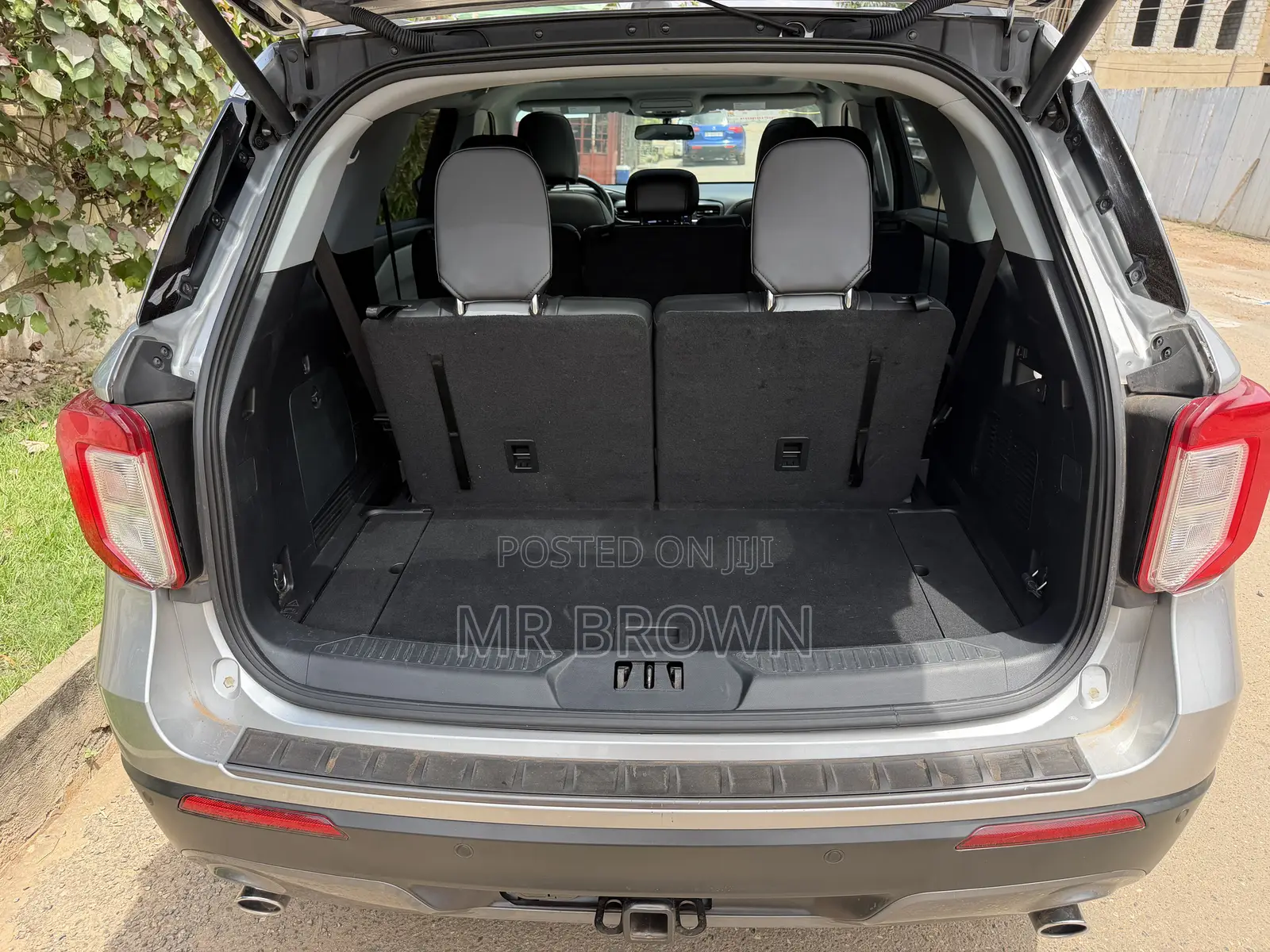 Ford Explorer XLT 2022 Silver