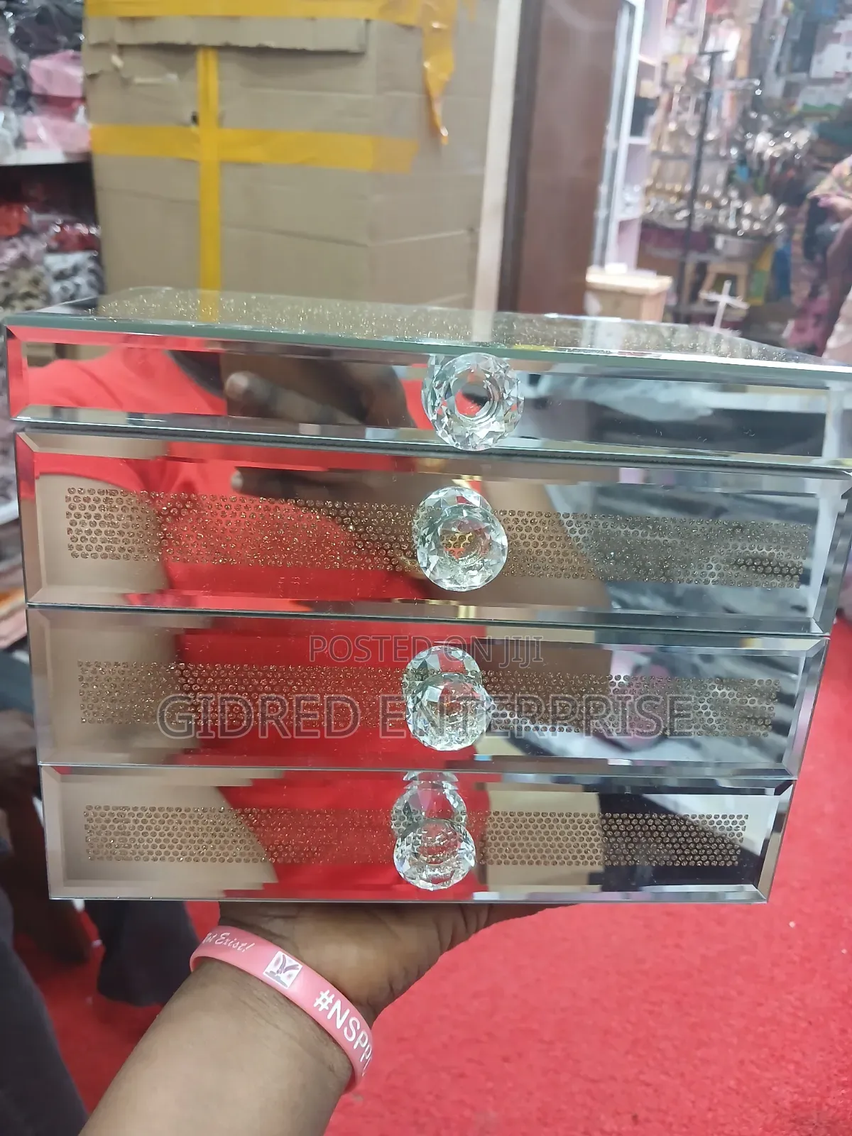 Wholesale and Retail of Quality Jewelry Organizer