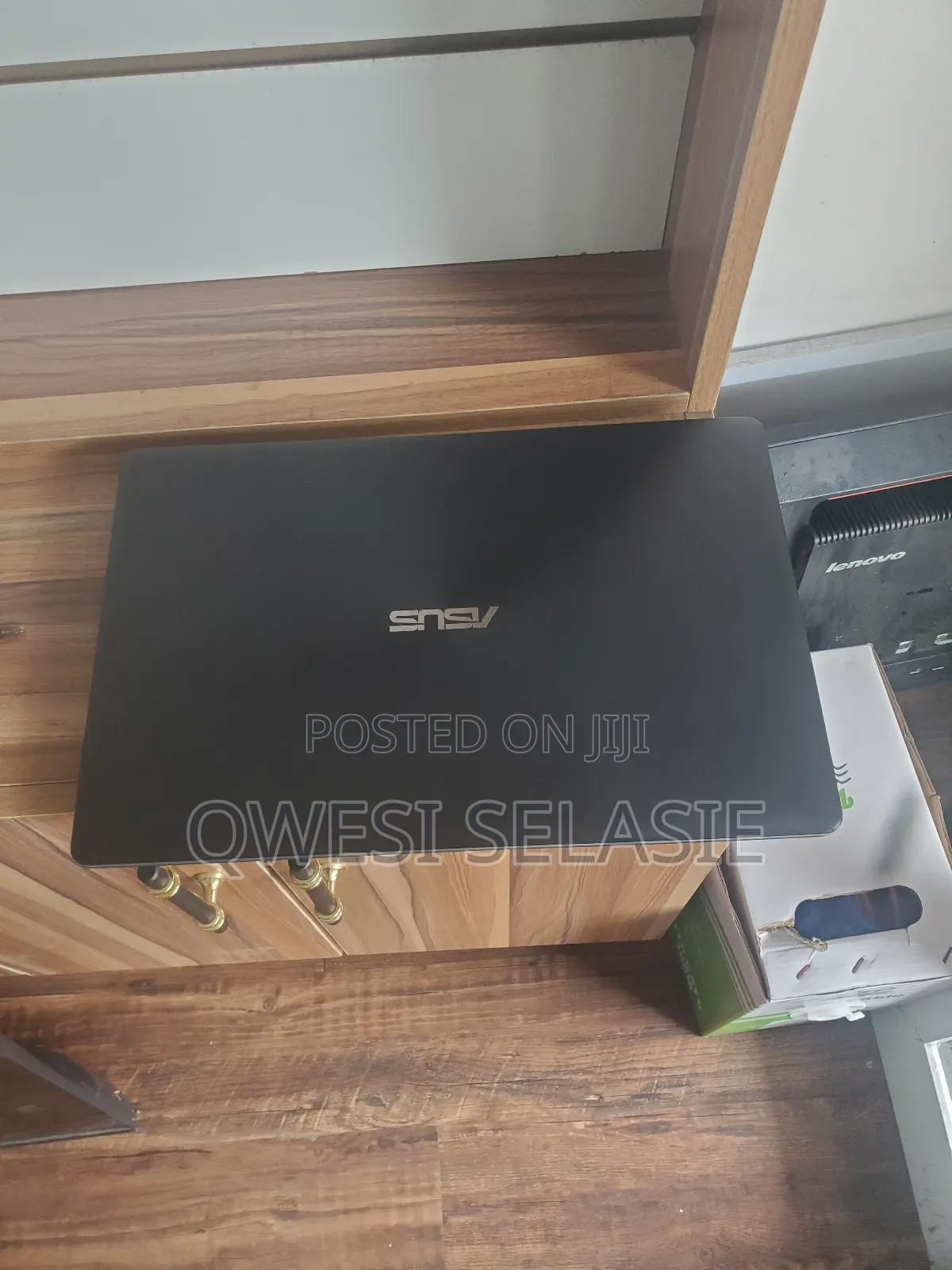 Laptop Asus 8GB AMD A10 HDD+SSD 750GB