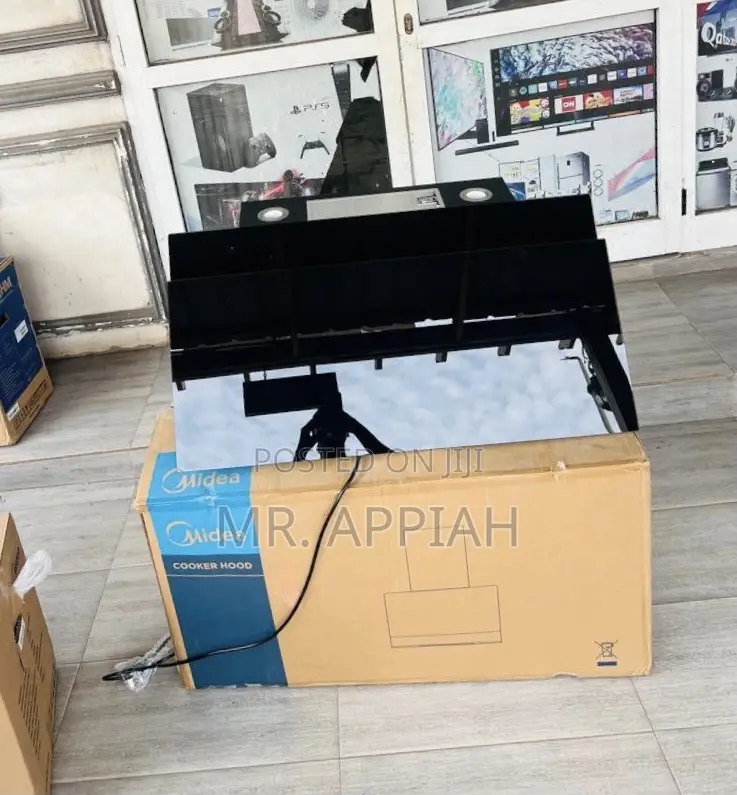 Extremely Affordable Midea 90j72-B Tempered Glass Heat Extractor.