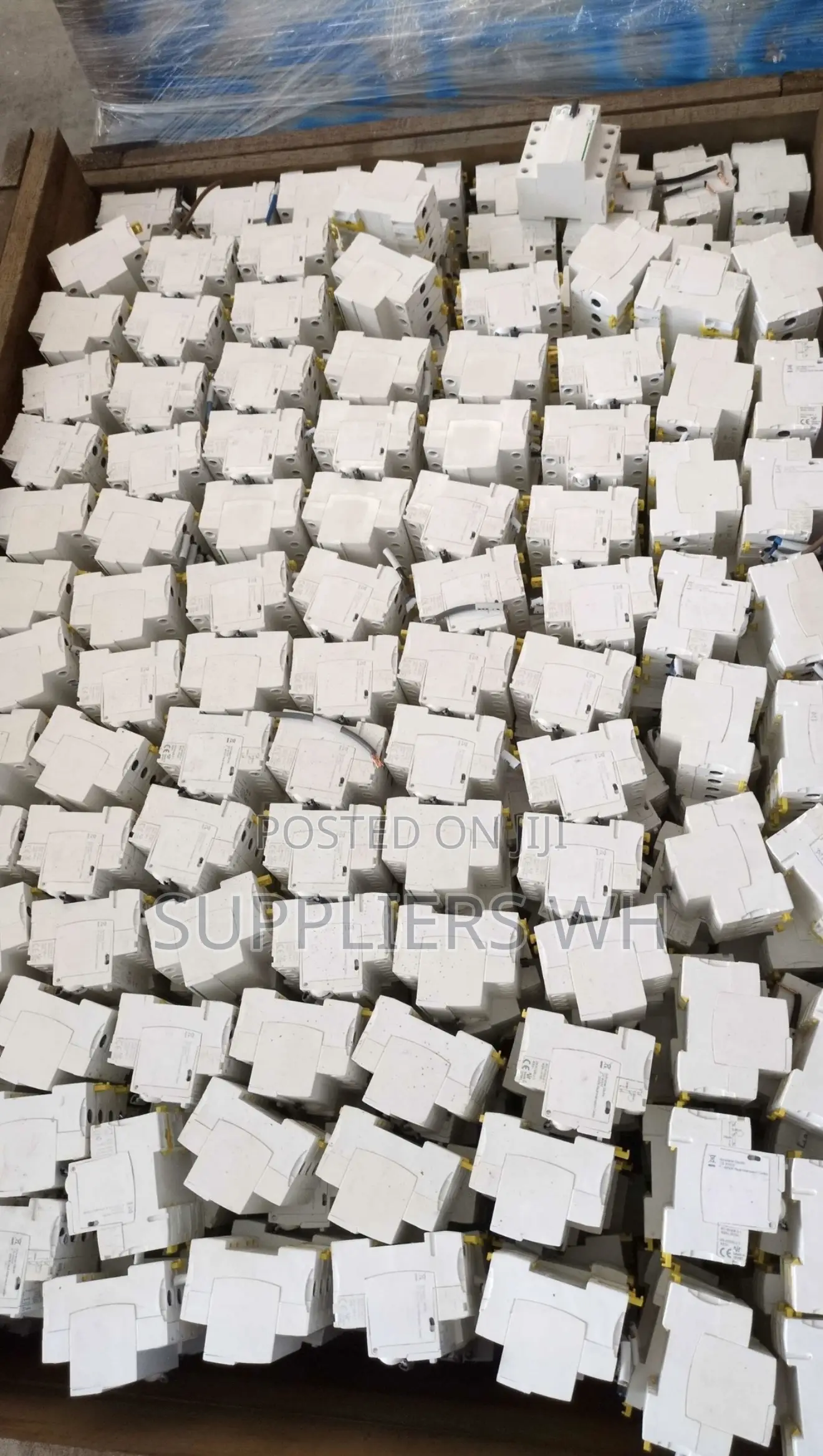 All Sizes MCB 16A 32A 64 Pole 2pole 3 Pole 4pole Circuit Breakers