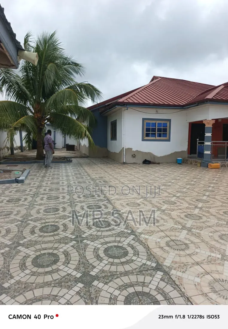 7bdrm House in Sam Properties, Millenium City for sale