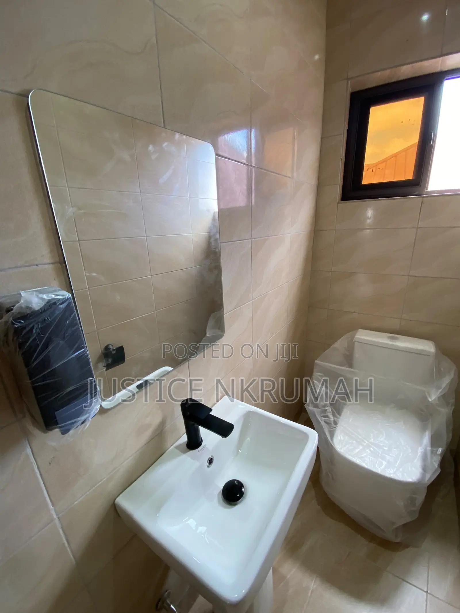 2bdrm Apartment in Mr Justice Estates, Achimota for rent