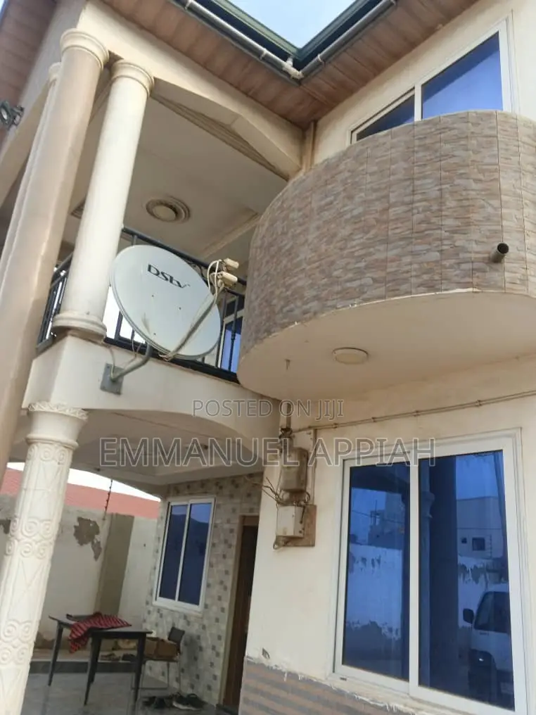 4bdrm House in Madina for sale