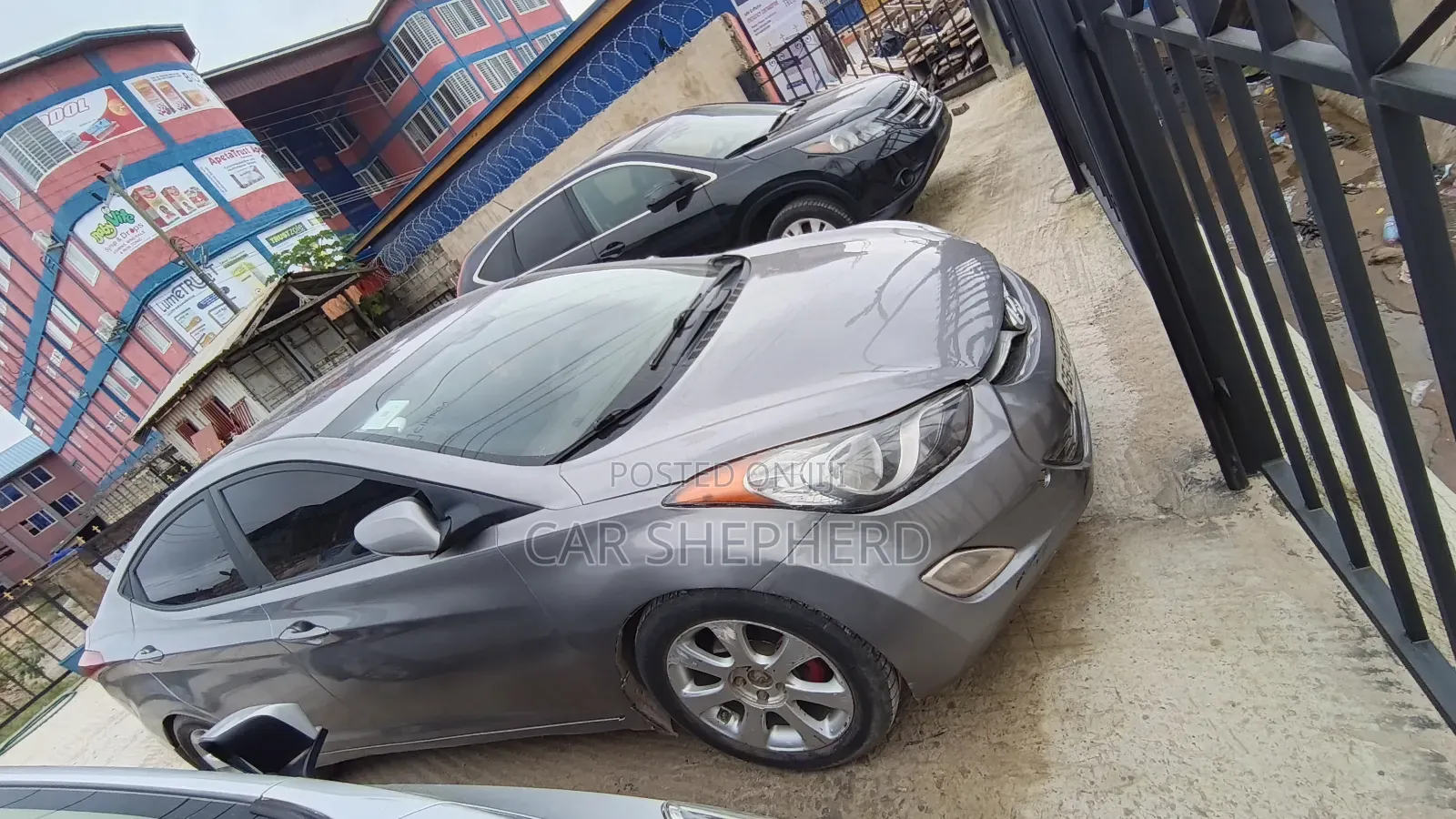 Hyundai Elantra Limited Sedan FWD (1.8L 4cyl 6A) 2013 Gray