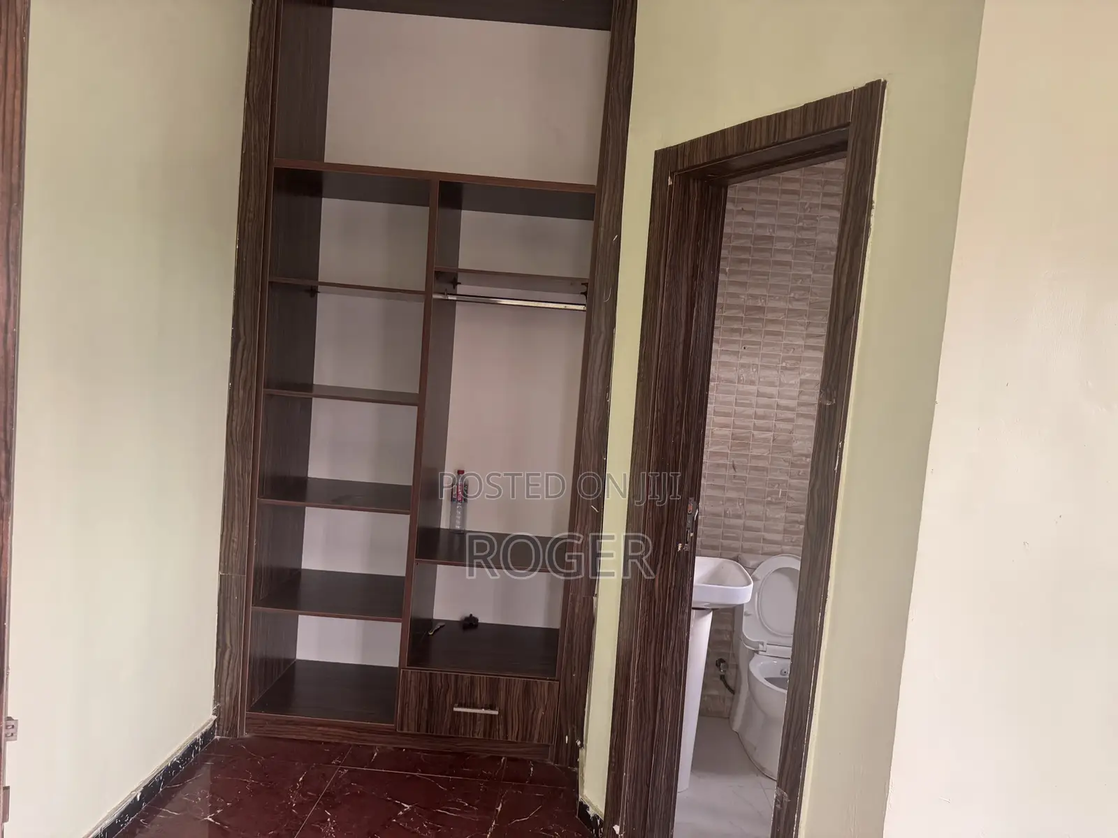1bdrm House in Kboat Junction, Dome for sale