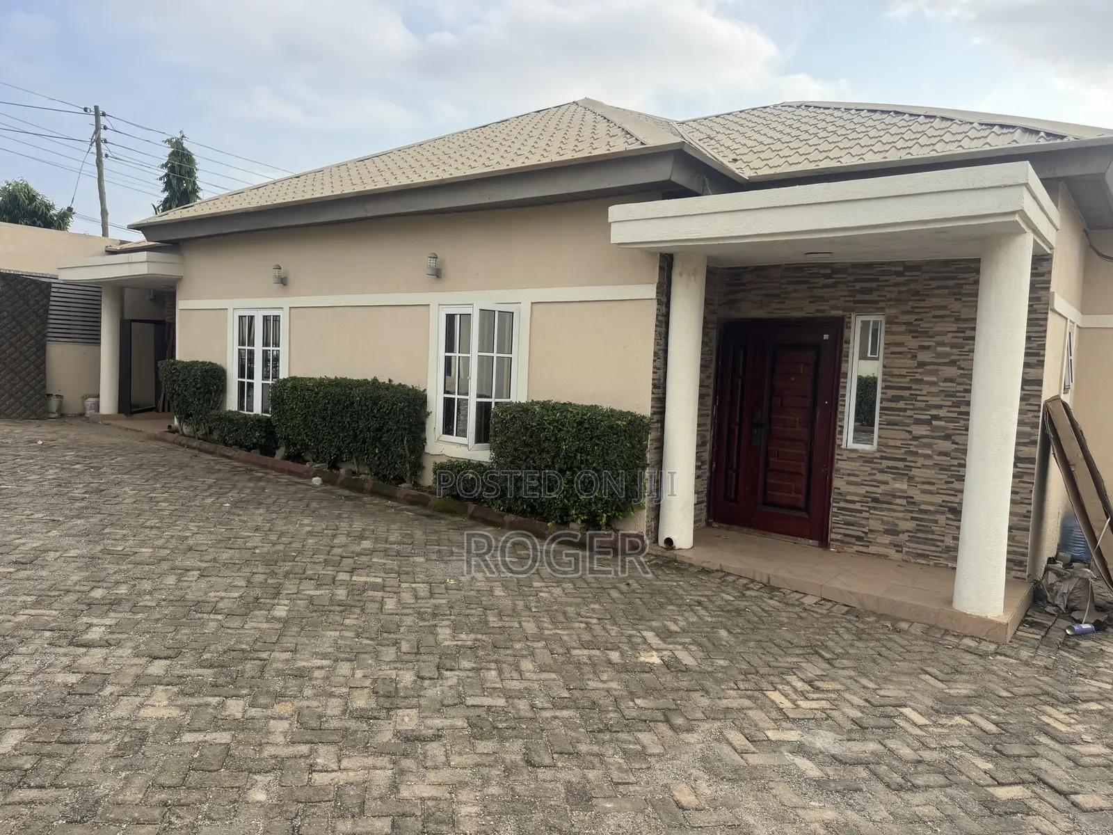 1bdrm House in Kboat Junction, Dome for sale