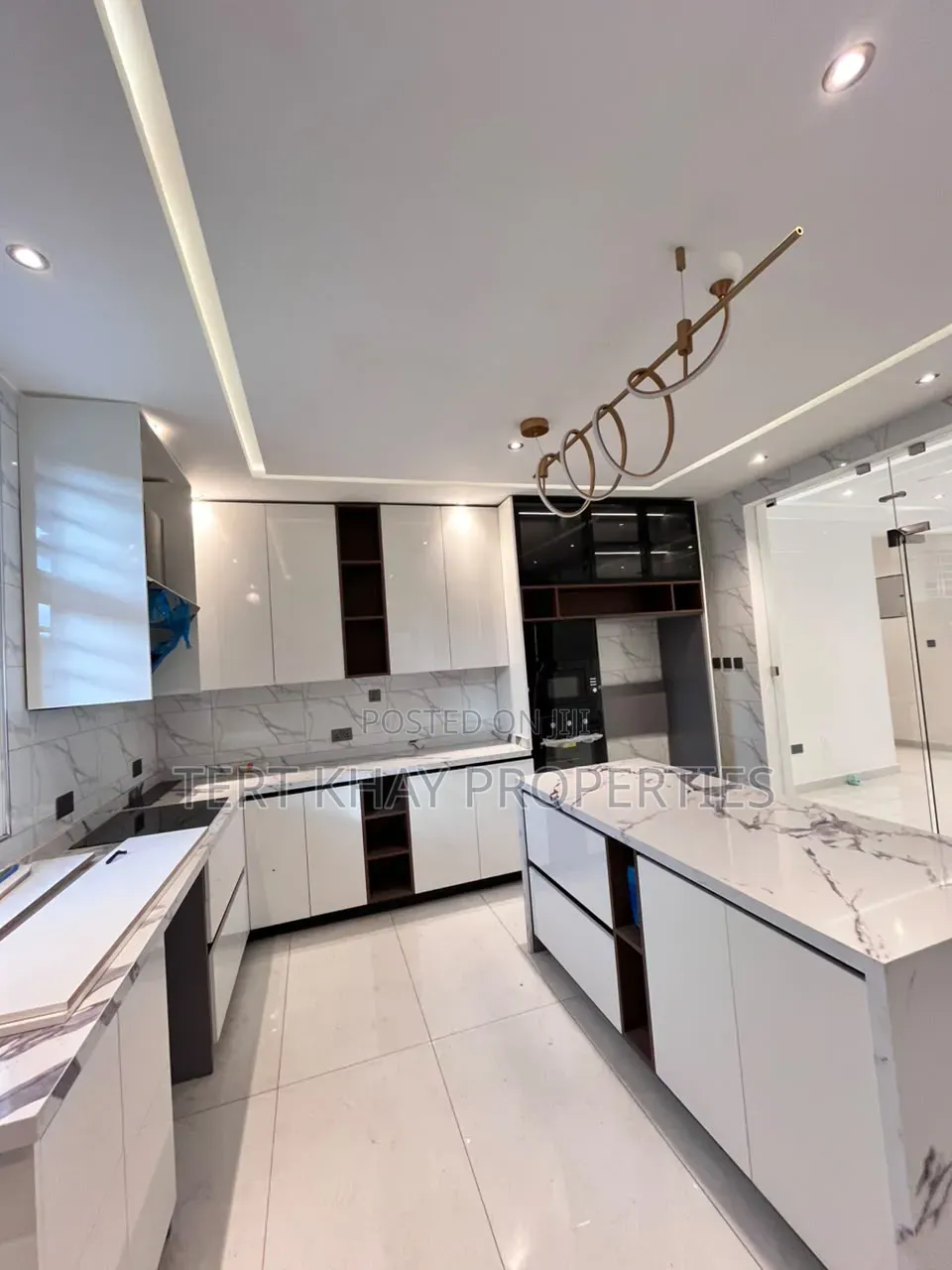 4bdrm House in Adjiringanor, Ability for sale