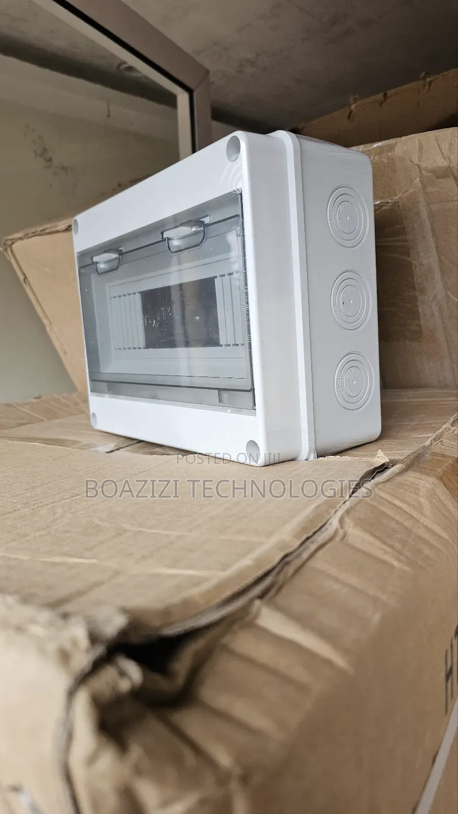 IP65 12Way Plastic Enclosure/ Breaker Box