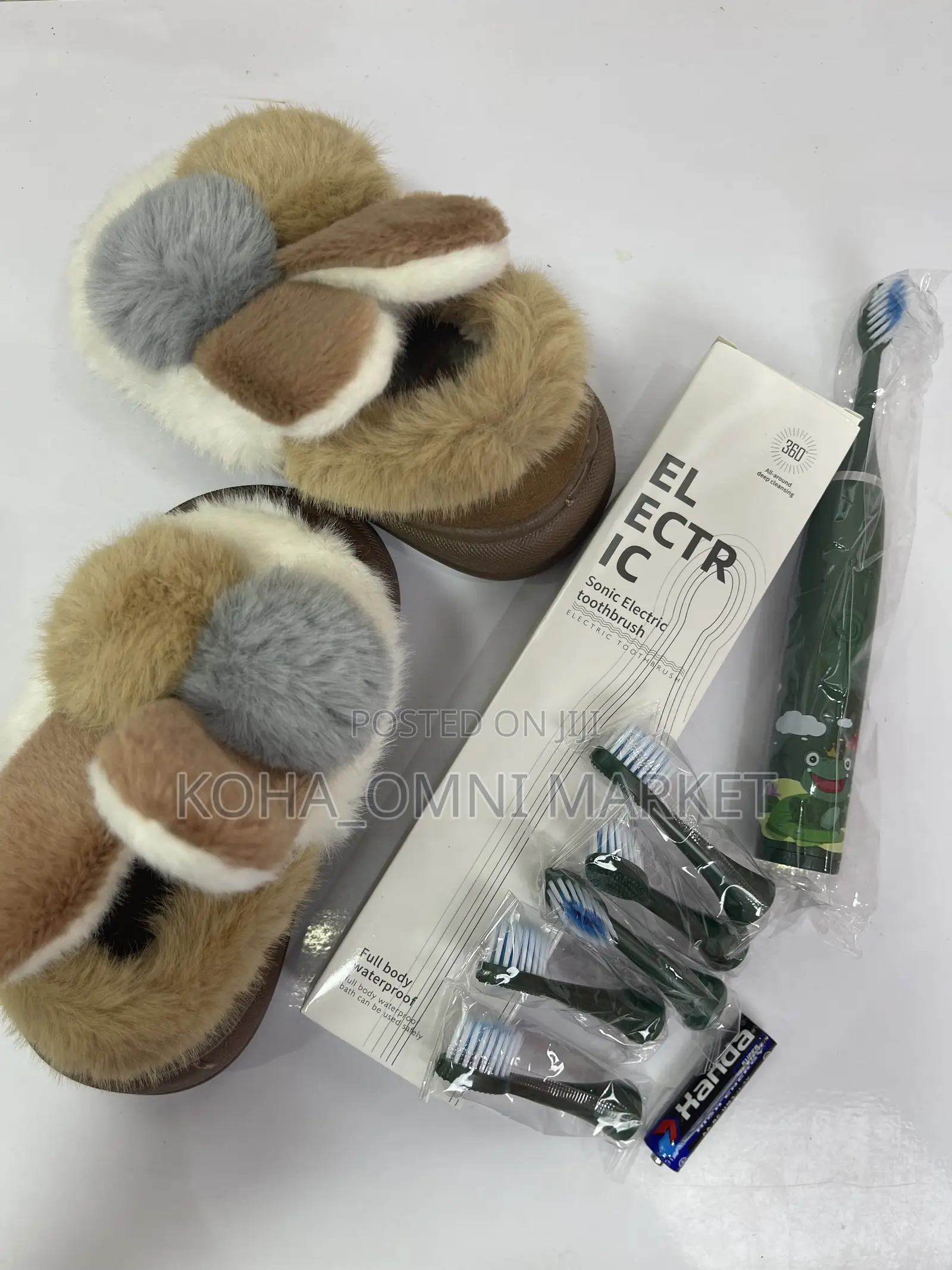 Toddlers Fluffy Shoes + Electric Brush Set