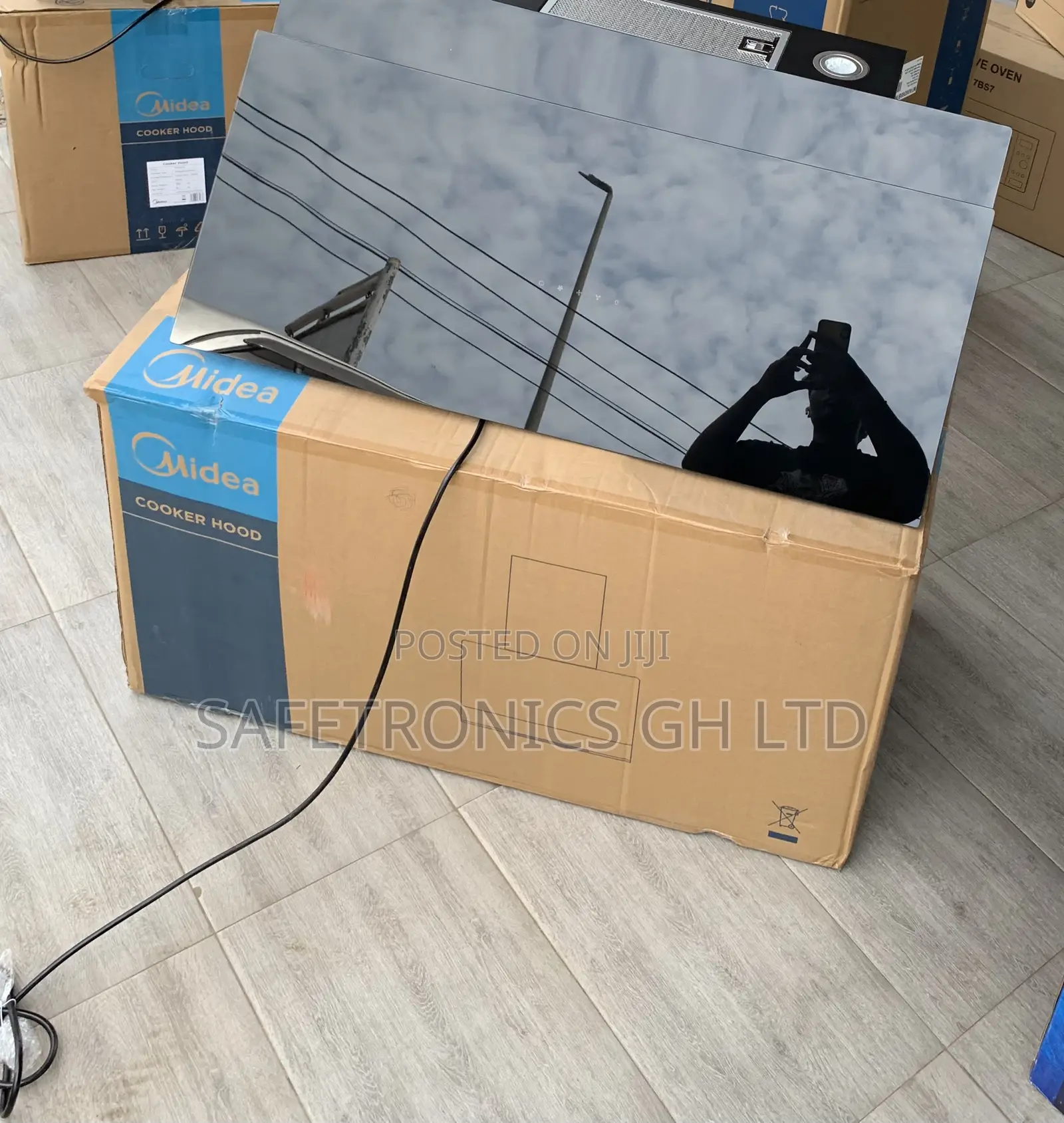Just Order Midea 90cm Angled Cooker Hood W/ Black Tempered Glass
