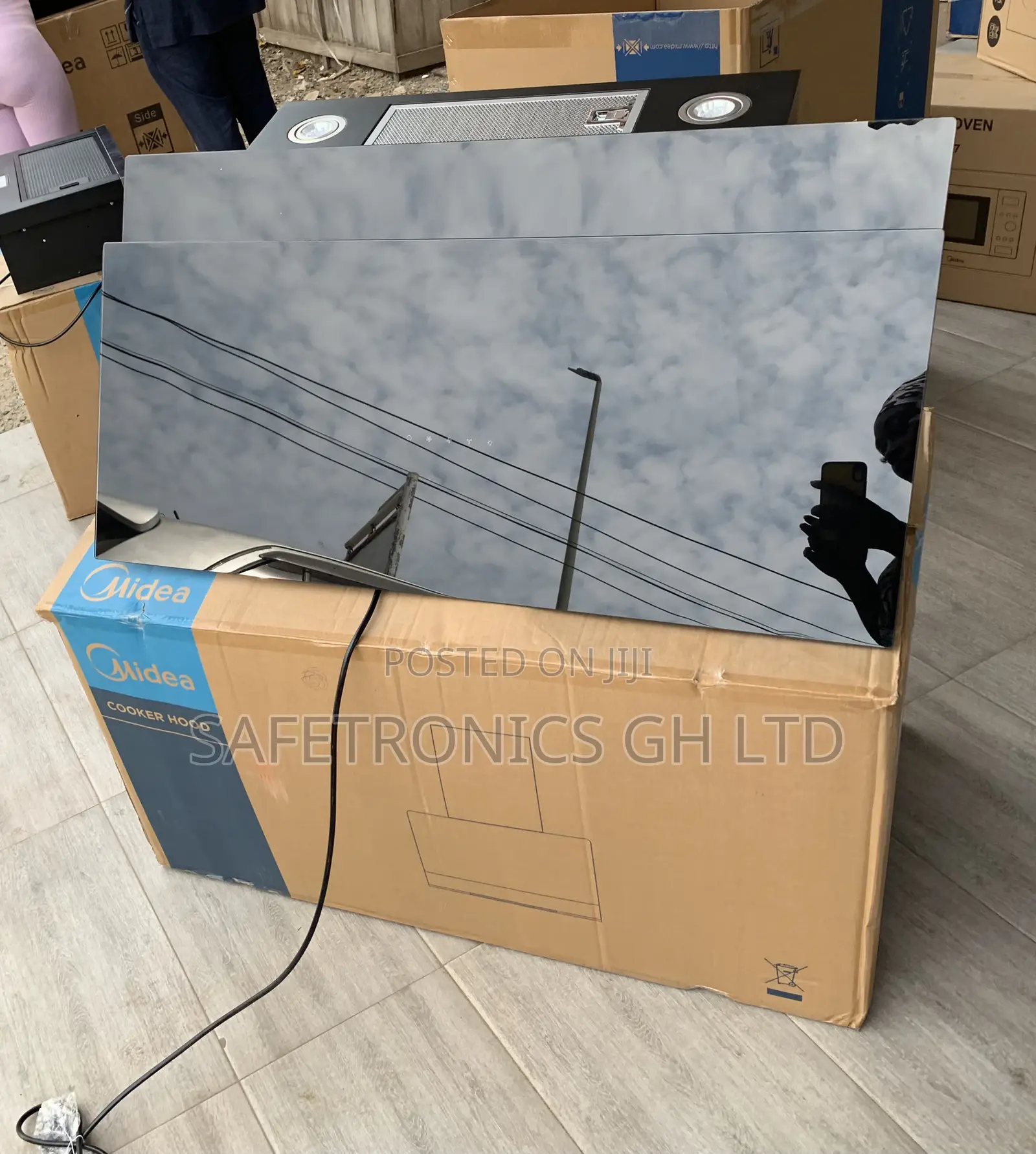 Just Order Midea 90cm Angled Cooker Hood W/ Black Tempered Glass