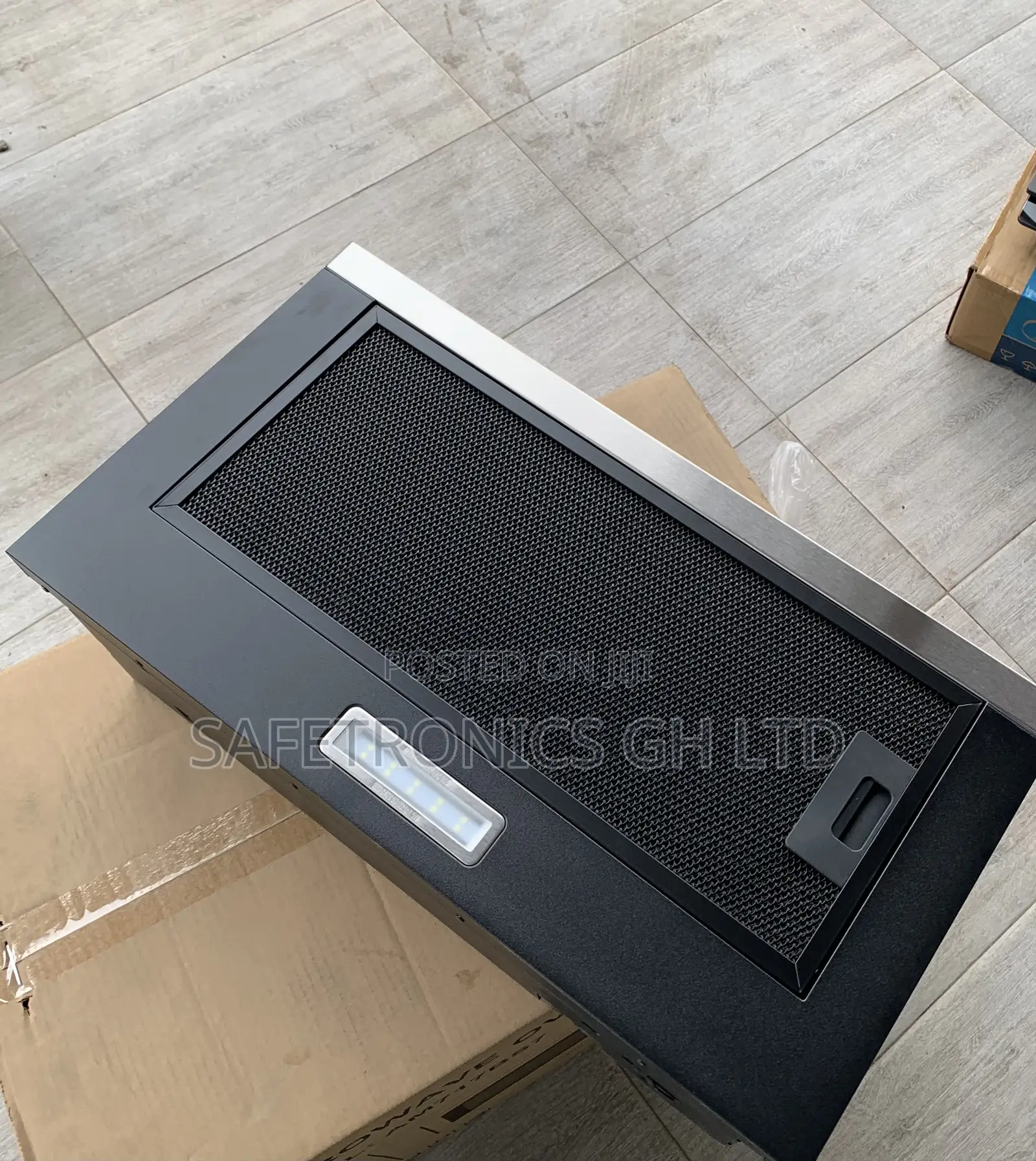 Efficient Sleek Midea 60l03-B 60cm Built-in Telescopic Cooker Hood