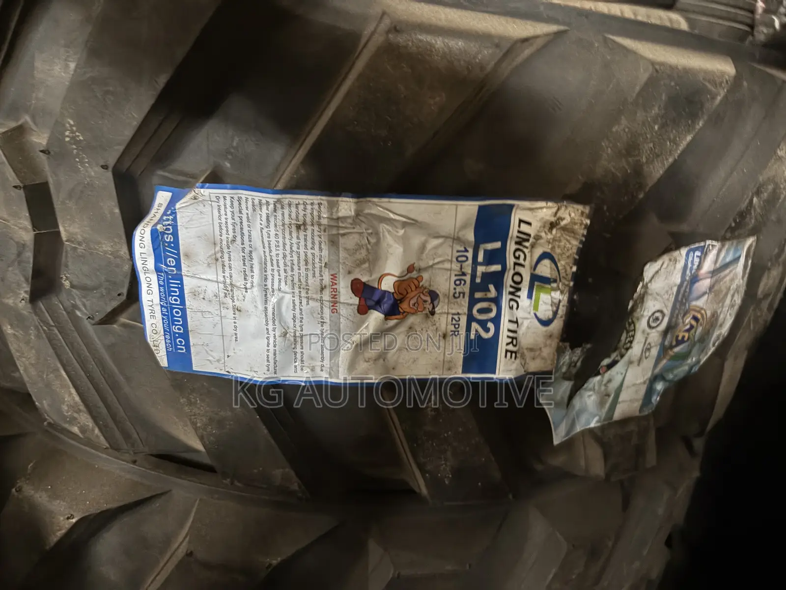 10-16.5 Forklift Tyre