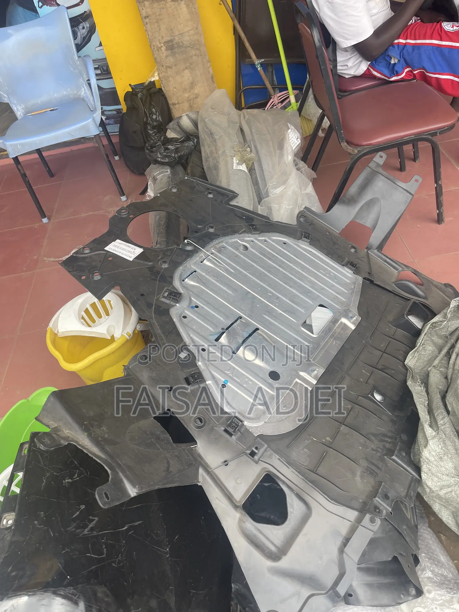 CR-v 17 Engine Panel