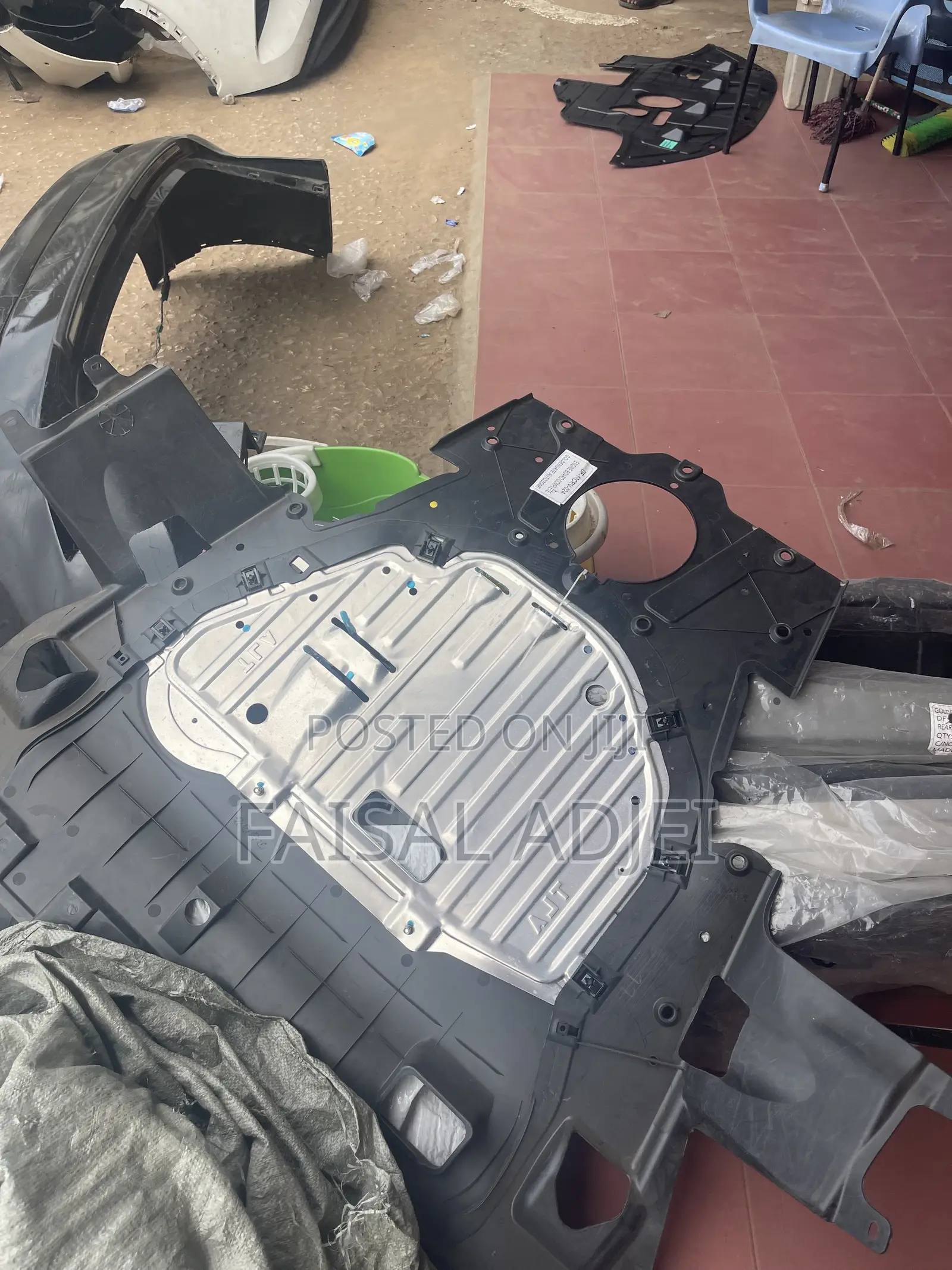 CR-v 17 Engine Panel