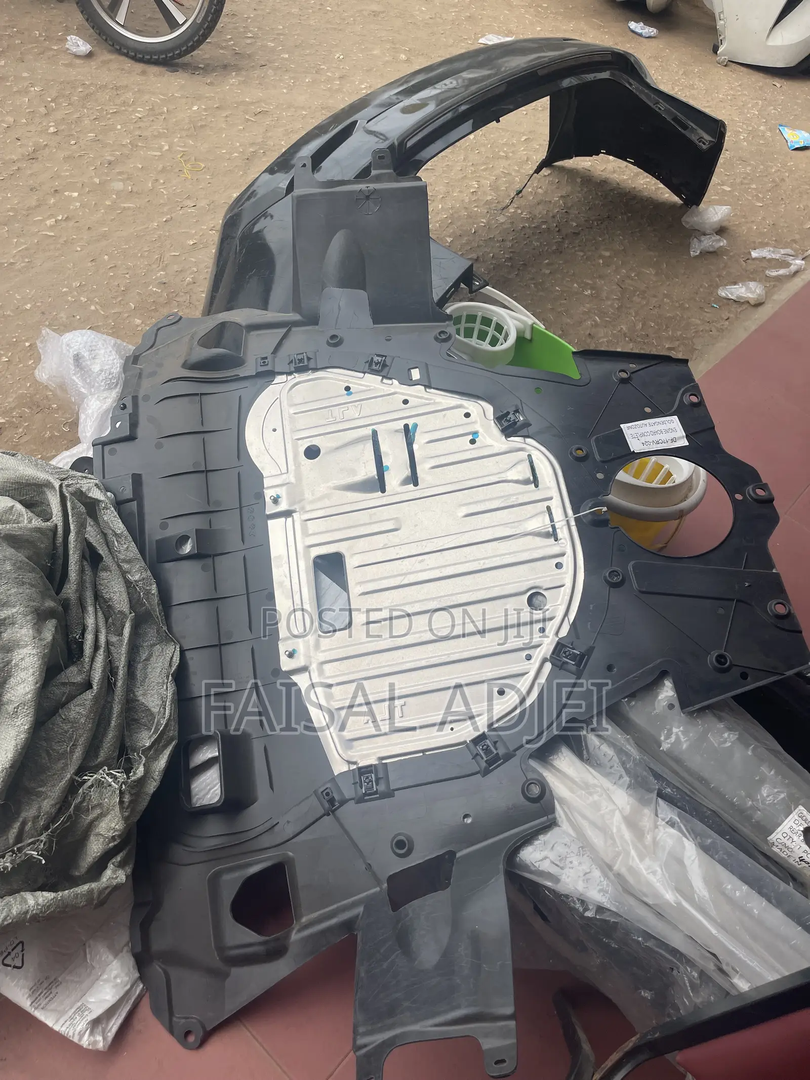 CR-v 17 Engine Panel