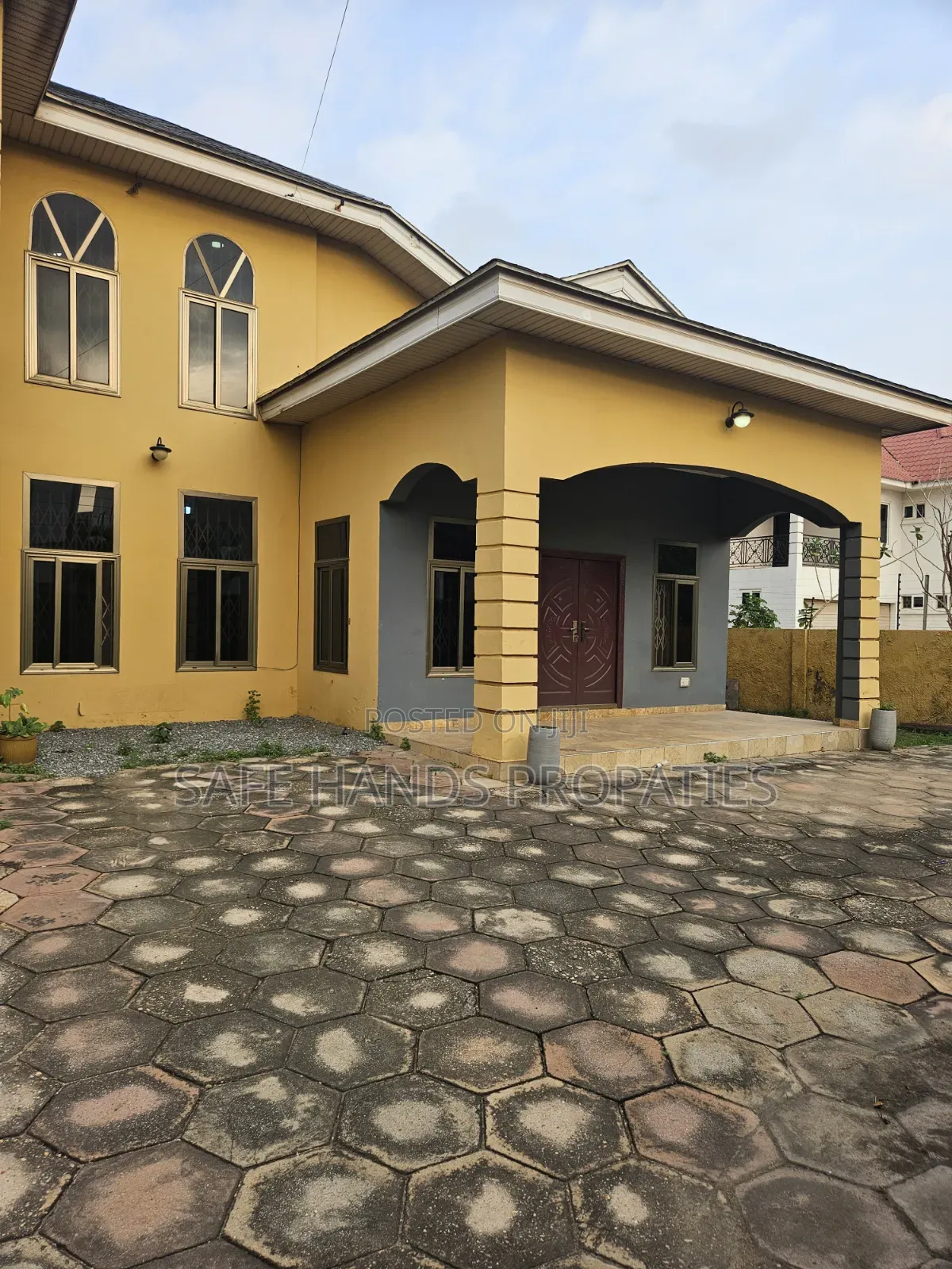 4bdrm House in Accra Metropolitan for rent