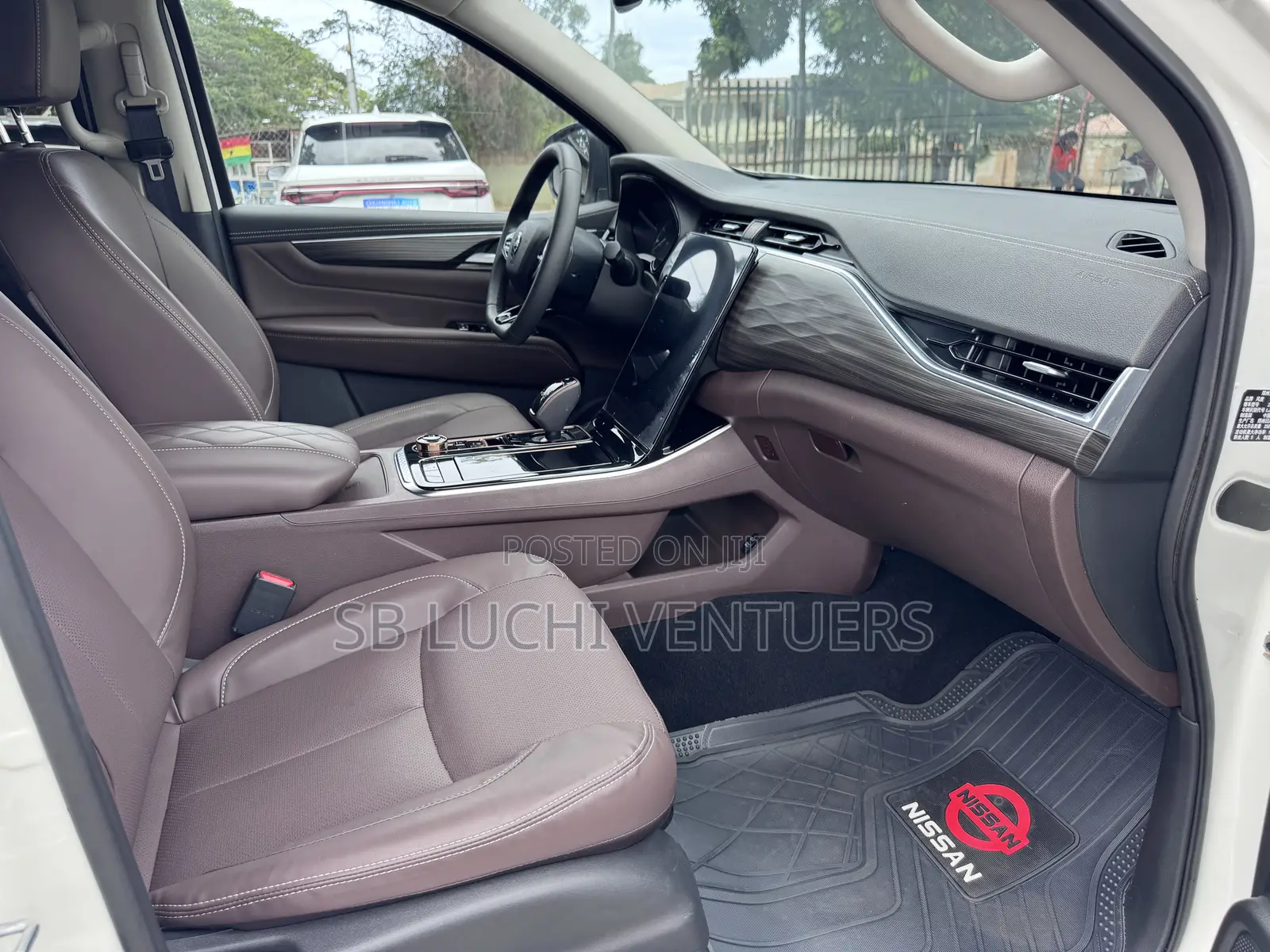 Nissan Terrano 2025 White