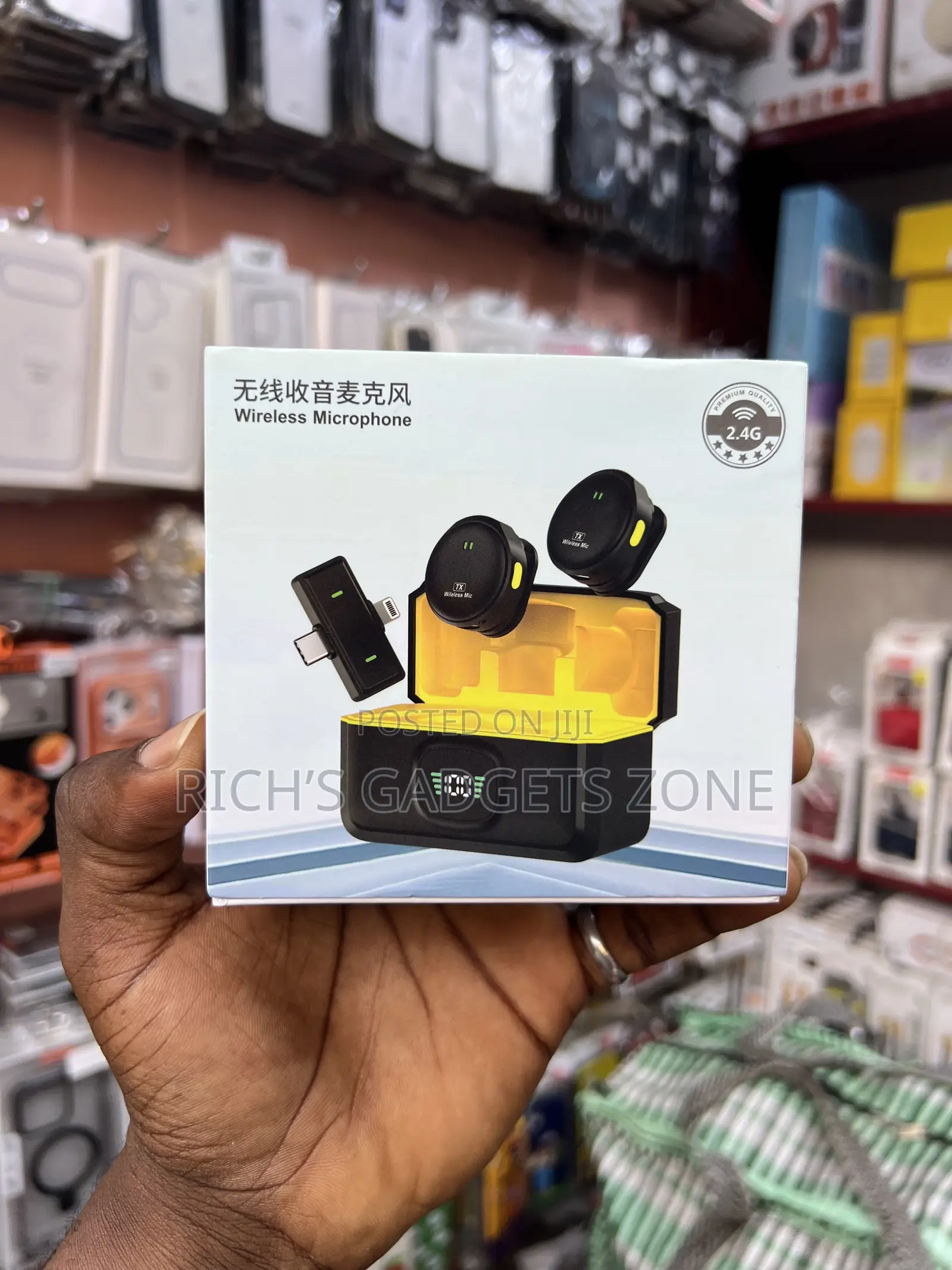 Professional 2.4G Wireless Microphone – Crystal Clear Audio!