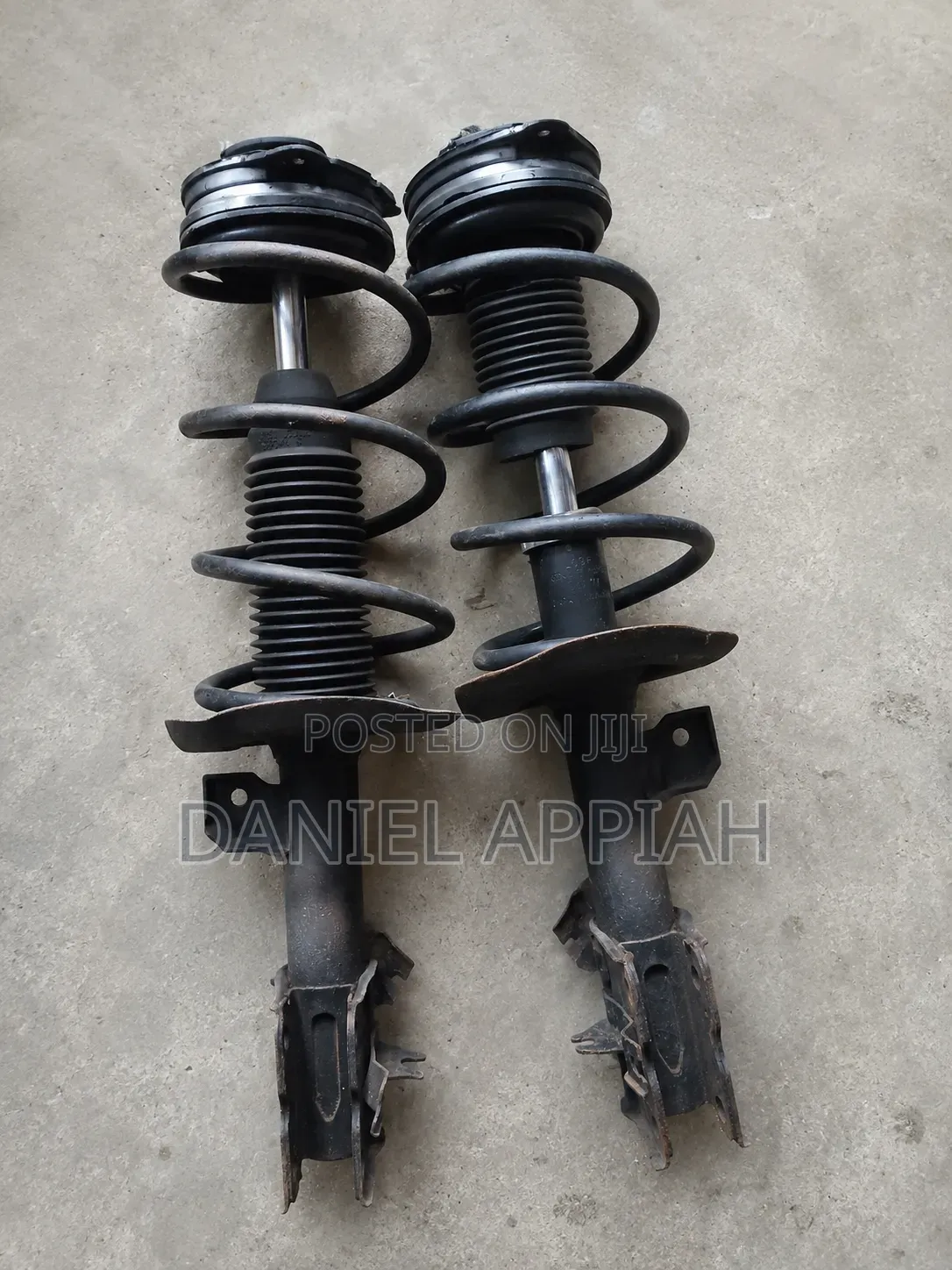Nissan Rogue Front Shocks Pair 2007 -2014