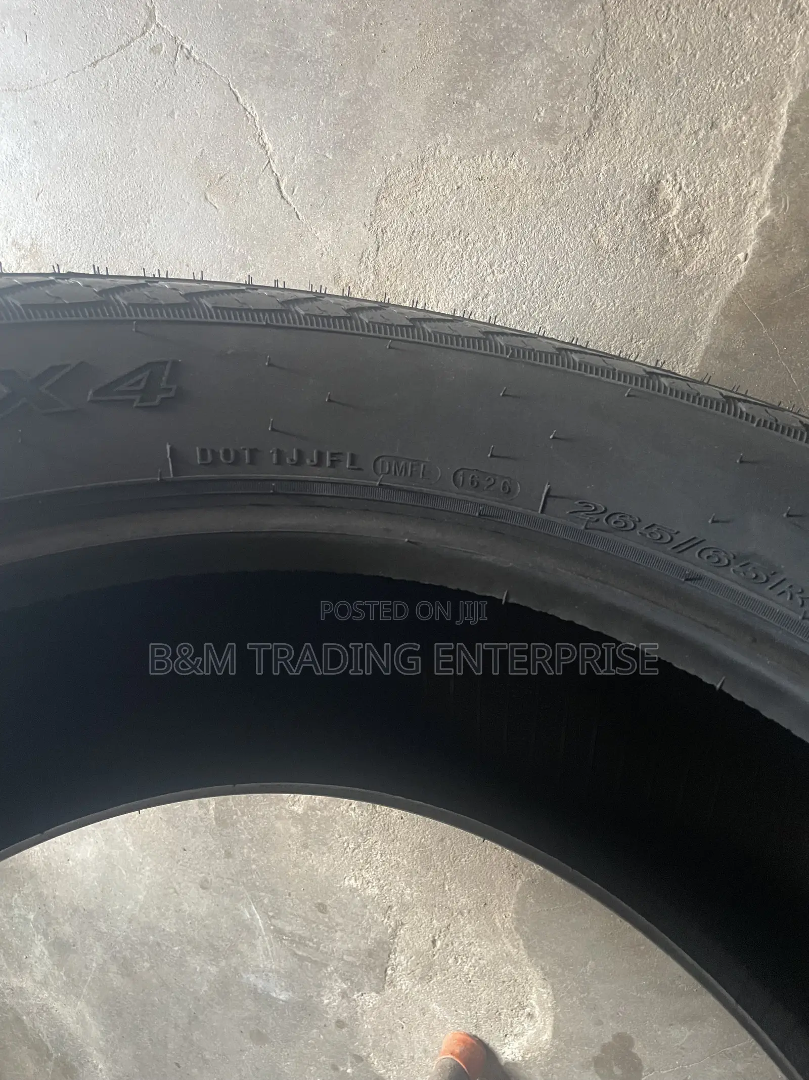Quality and Affordable Nexen Car Tires. (265/65r17)