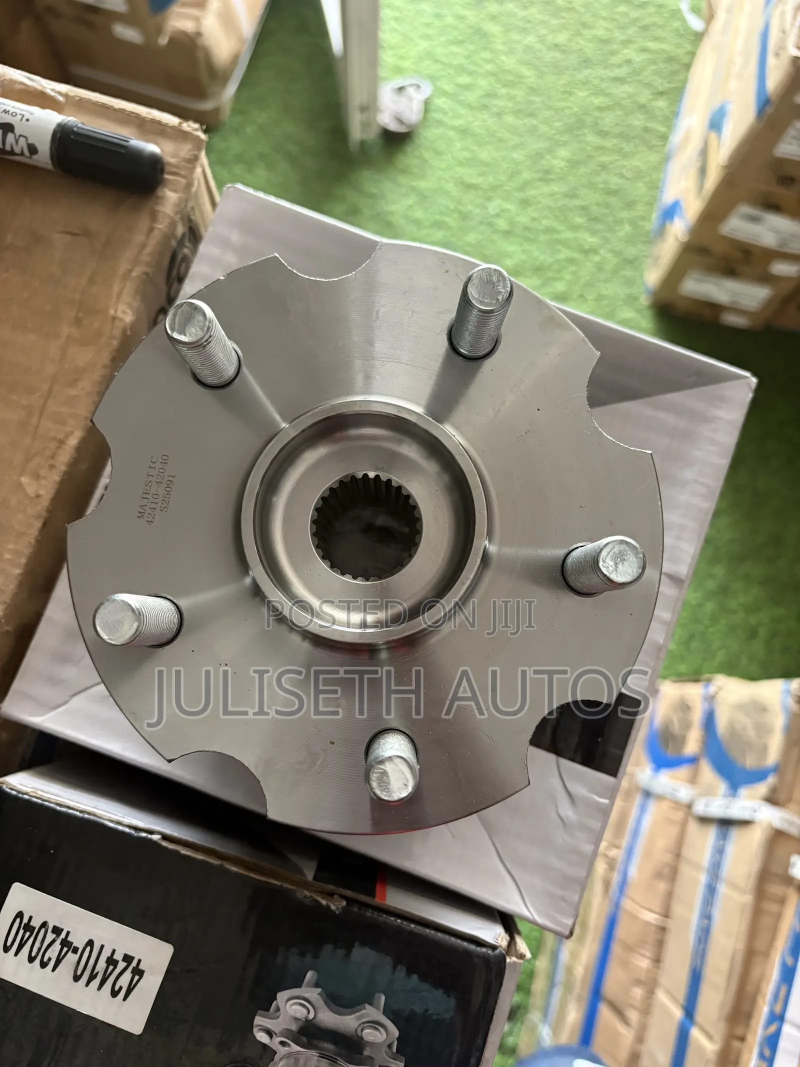 Toyota RAV4, Lexus NX300h/NX350h Rear/Back Wheel Hub
