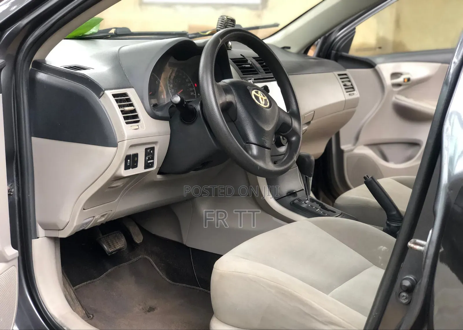 Toyota Corolla 2013 Gray