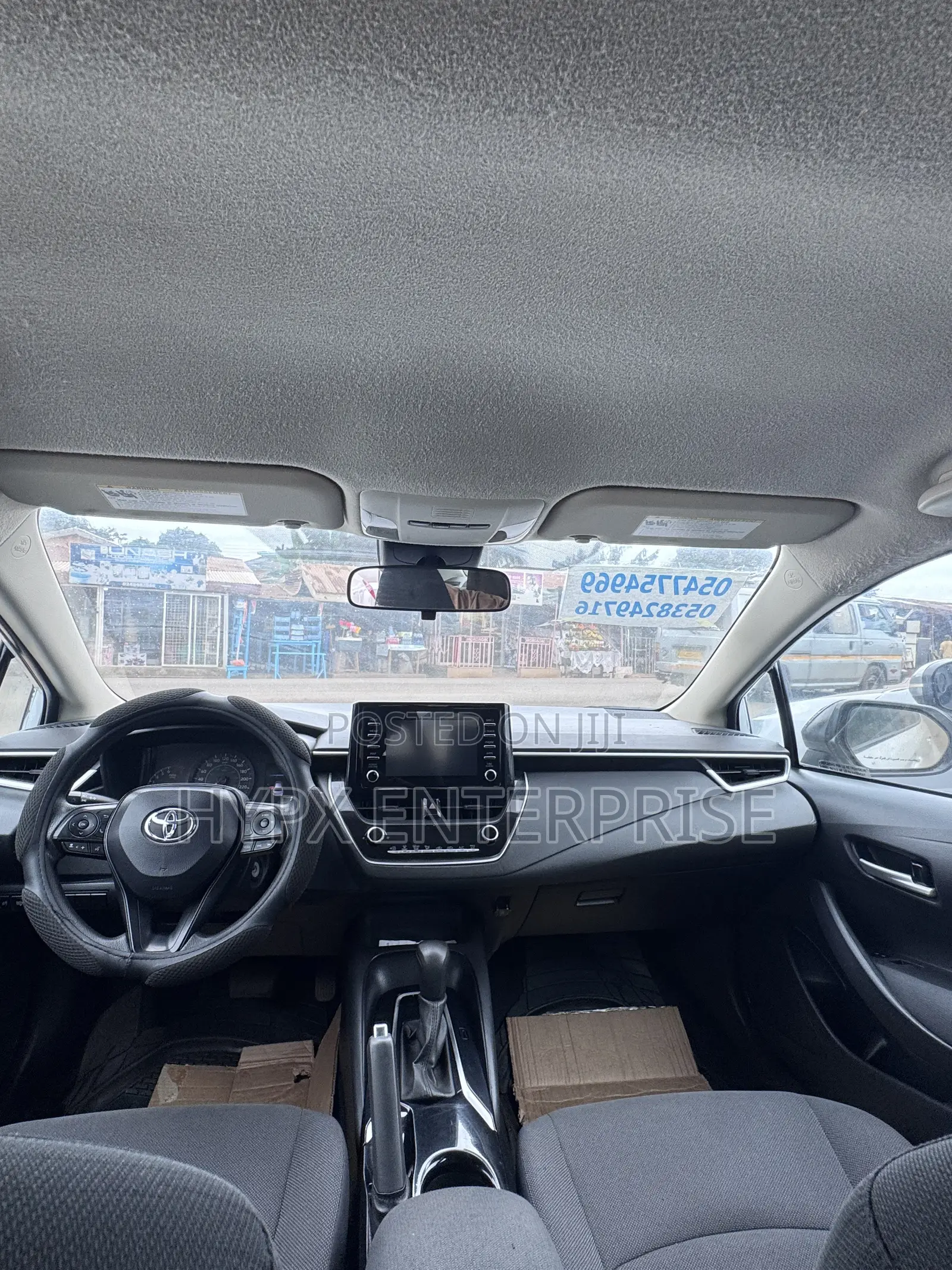 Toyota Corolla LE 2020 White