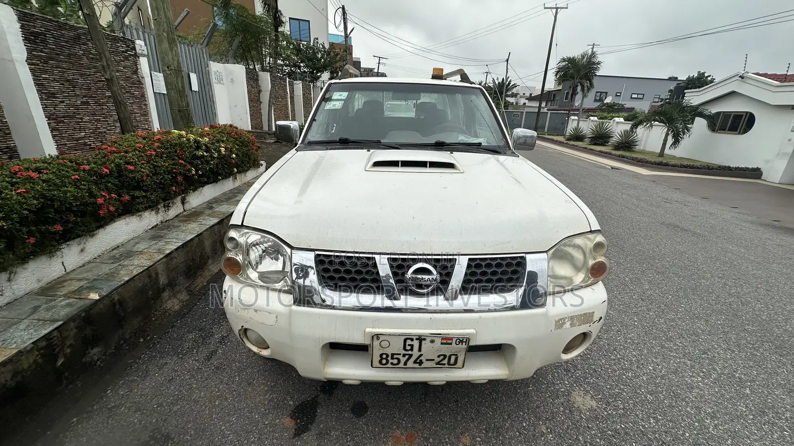 Nissan Hardbody 2018 White