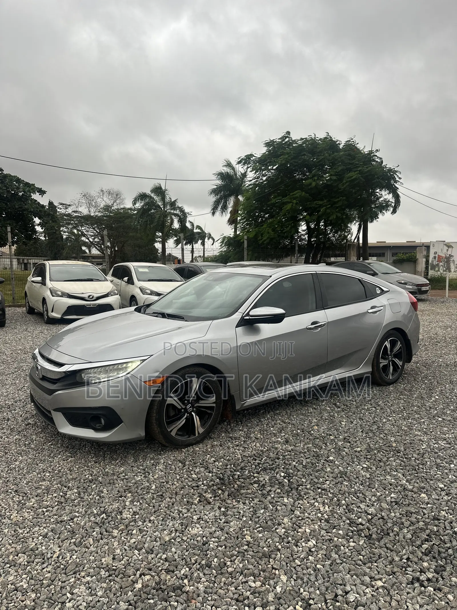 Honda Civic Touring 4dr Sedan (1.5L 4cyl) 2017 Silver