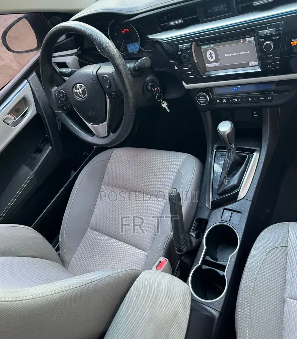 Toyota Corolla 2015 Green