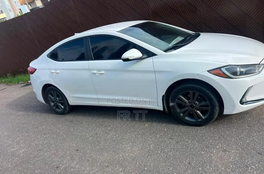 Hyundai Elantra 2017 White