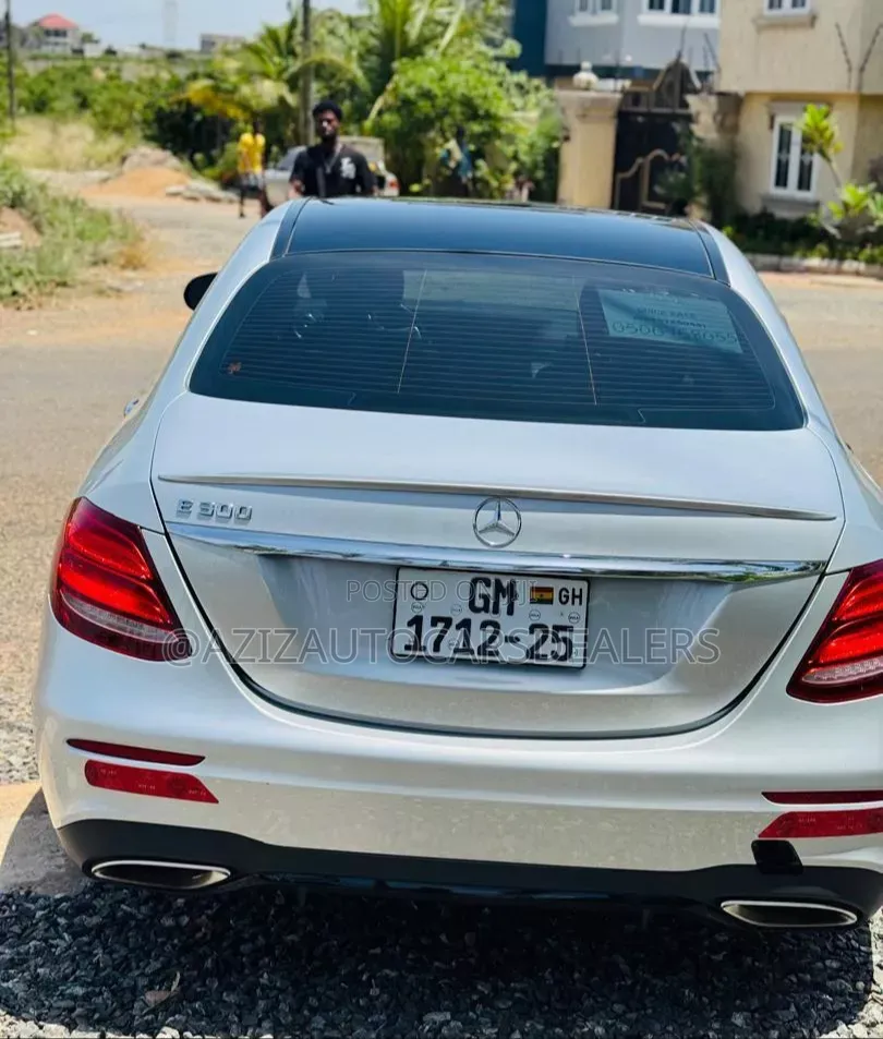 Mercedes-Benz E300 2019 Silver