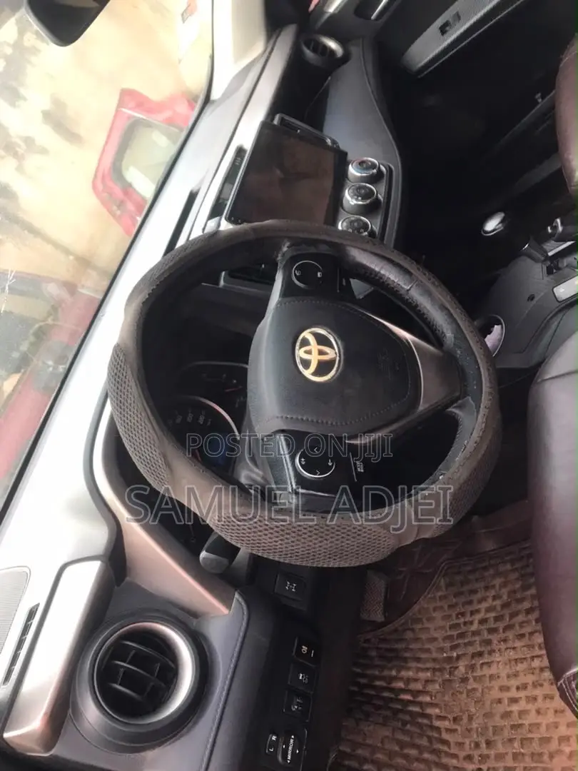 Toyota RAV4 2015